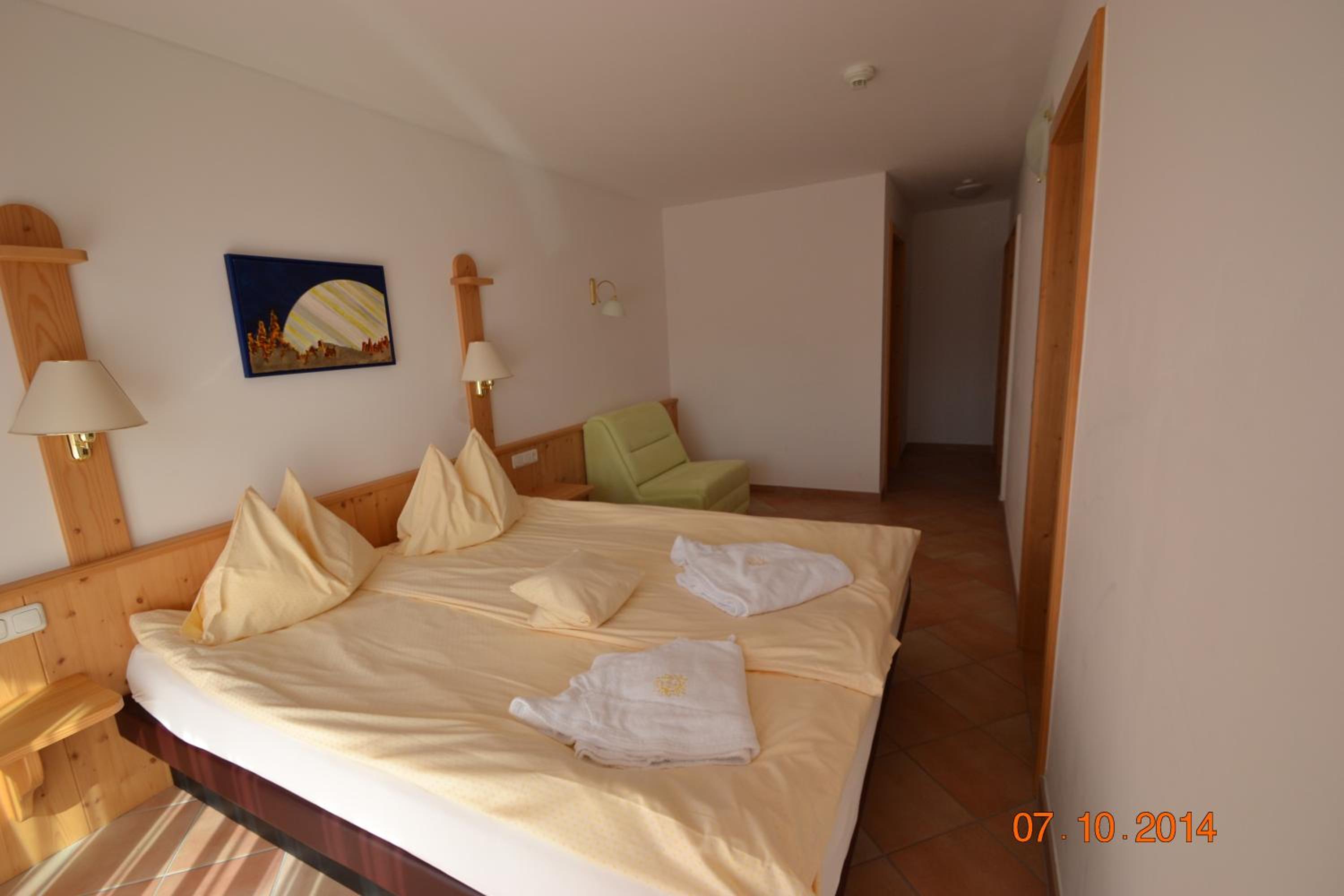 舒适双卧室公寓带阳台