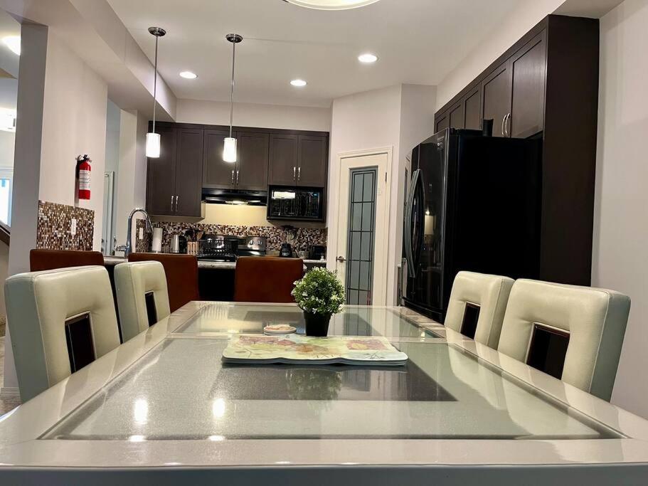Four-Bedroom House photo 2