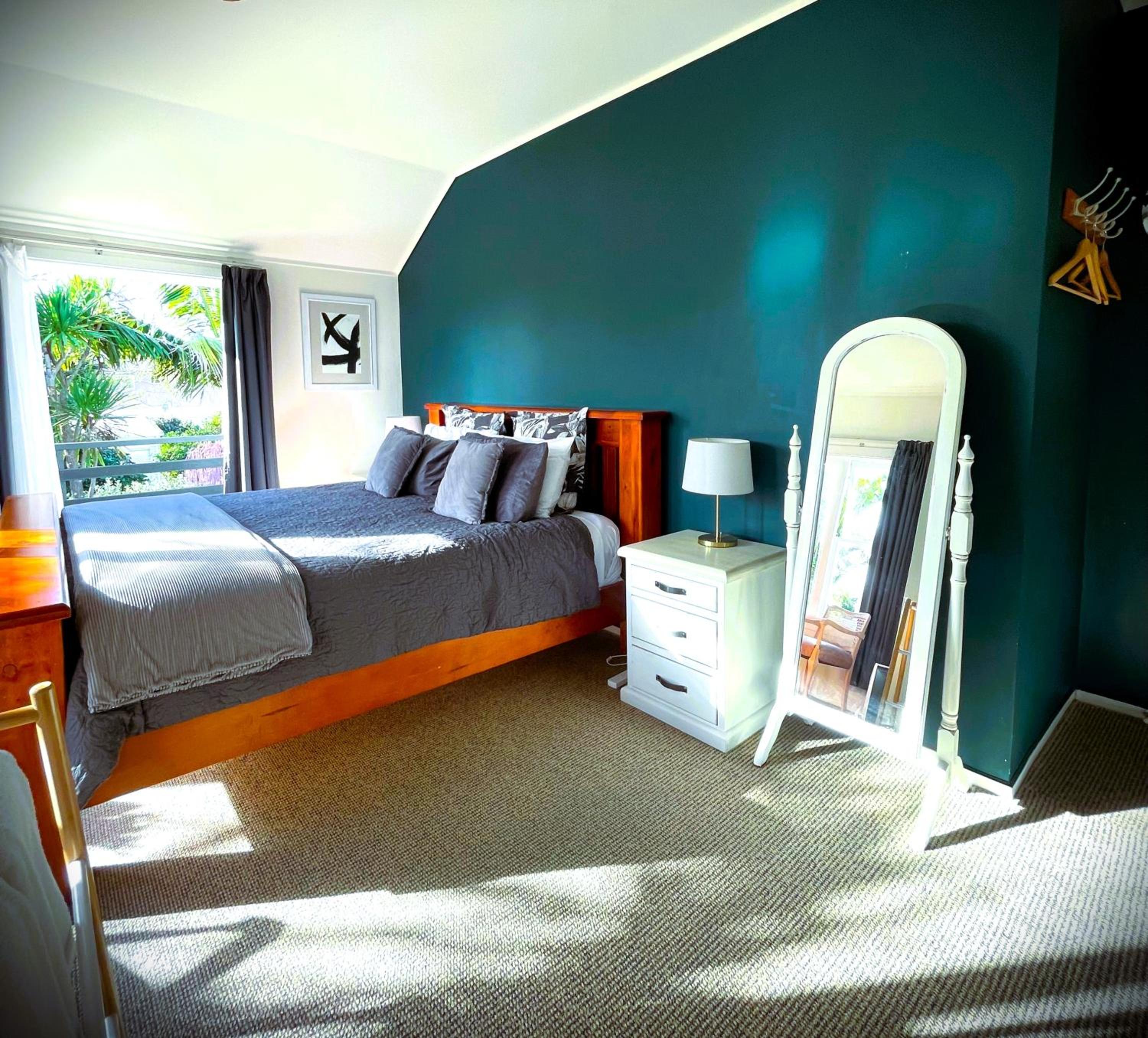 Superior King Room - Photo 1