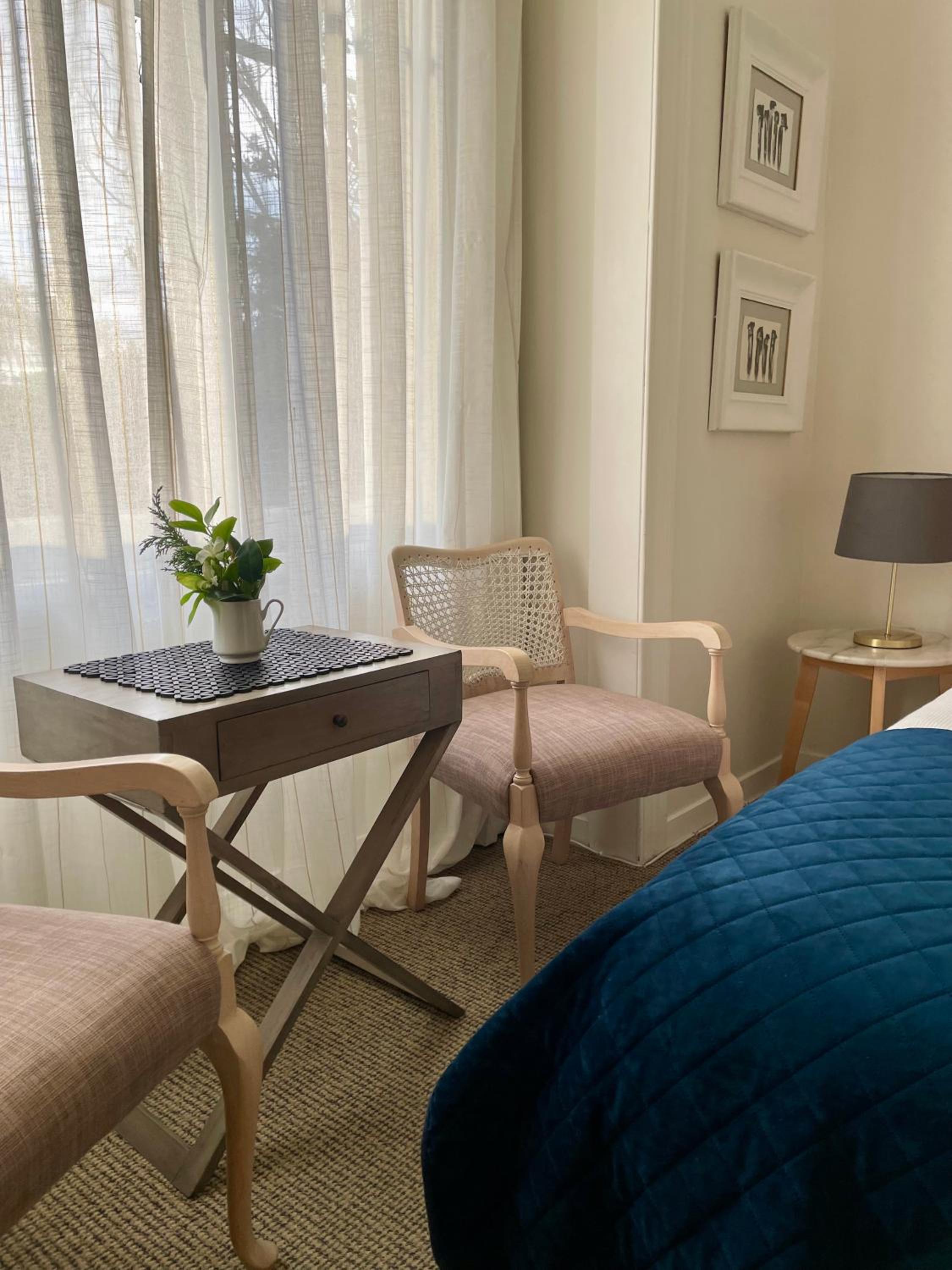 Deluxe King Room - Photo 5