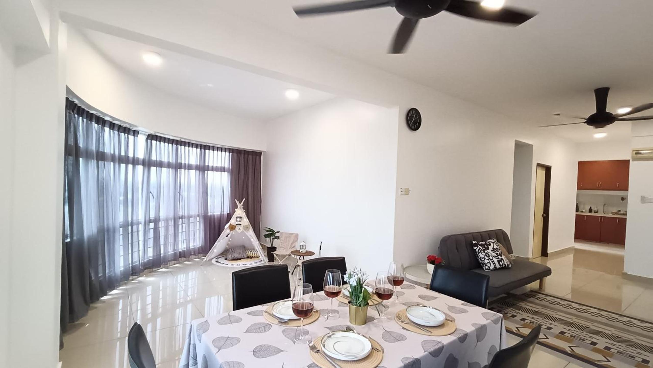 Apartment with City View photo 2