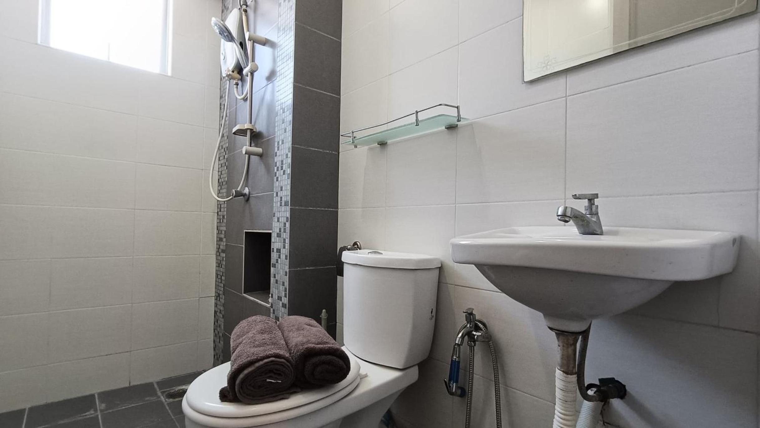 Two-Bedroom Apartment with City View photo 1