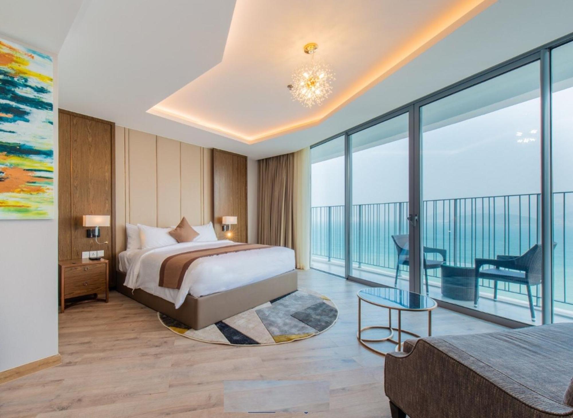 Queen Room With Spa Bath