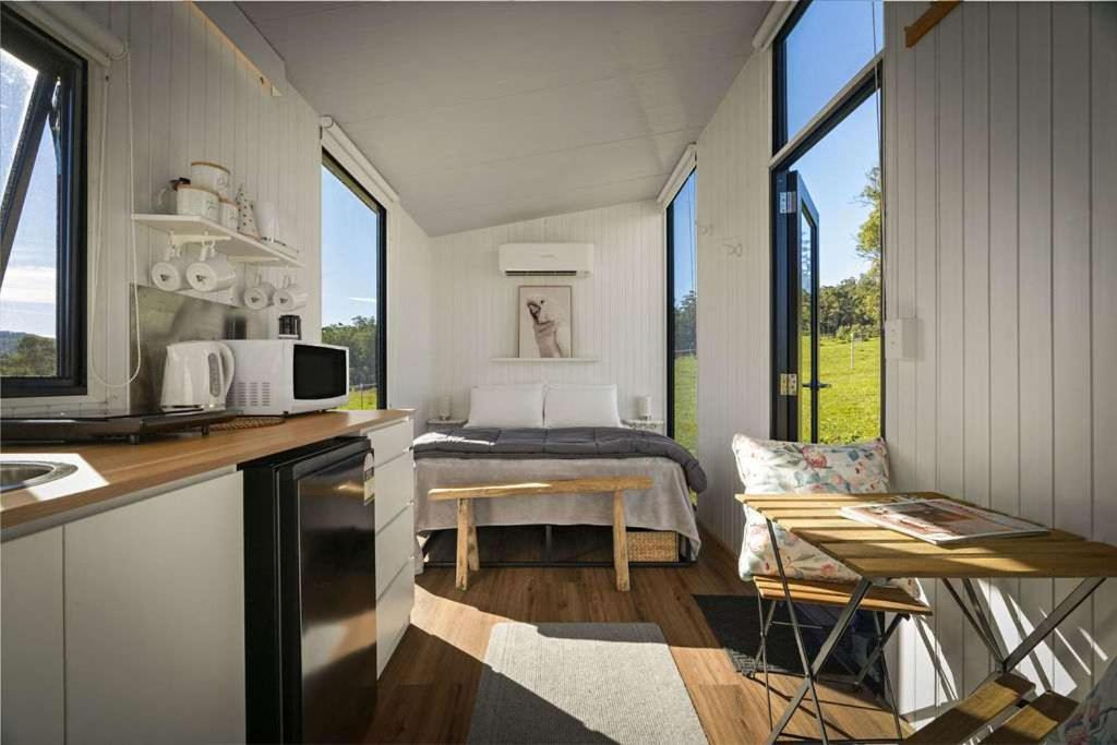 Mobile Home photo 1