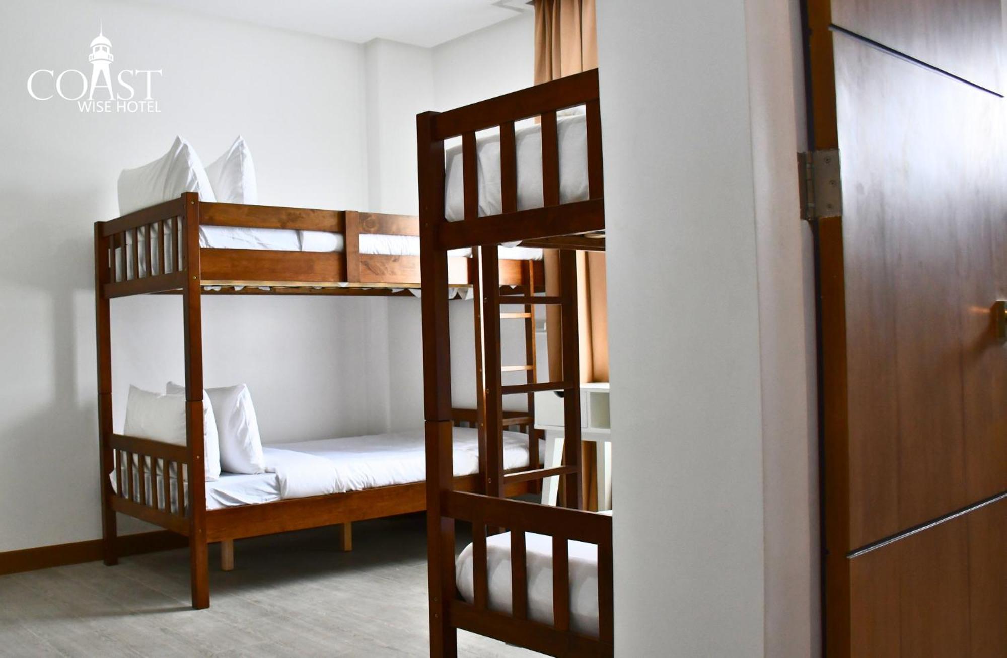 Quadruple Room - Photo 1