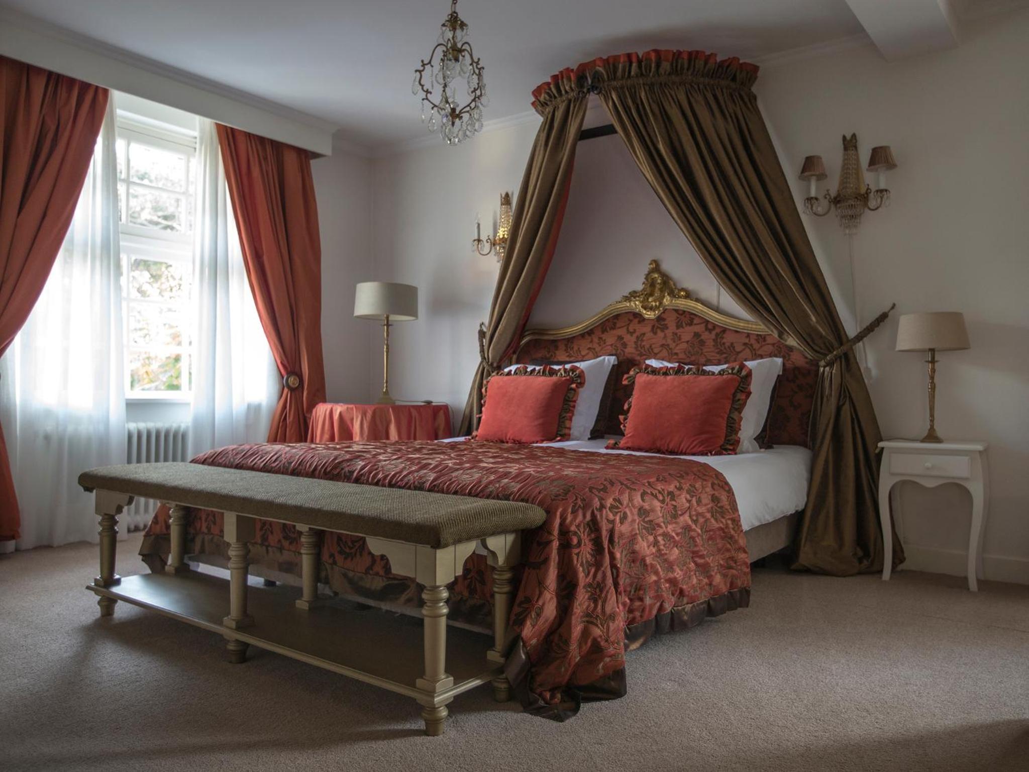 Crown Suite - Photo 1