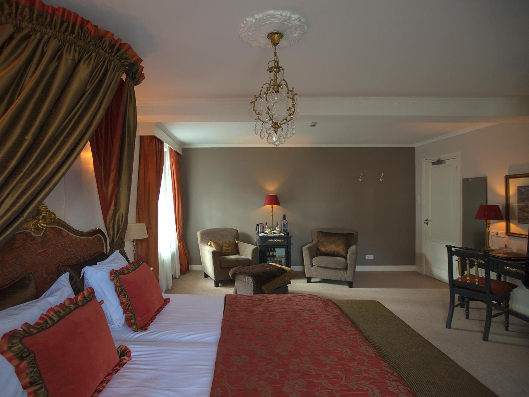 Crown Suite - Photo 6