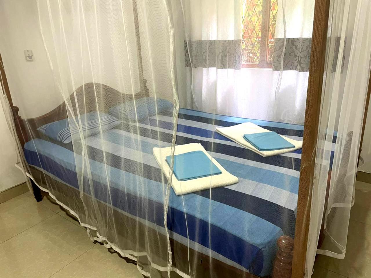 Budget Double Room with Fan - No Hot Water photo 1