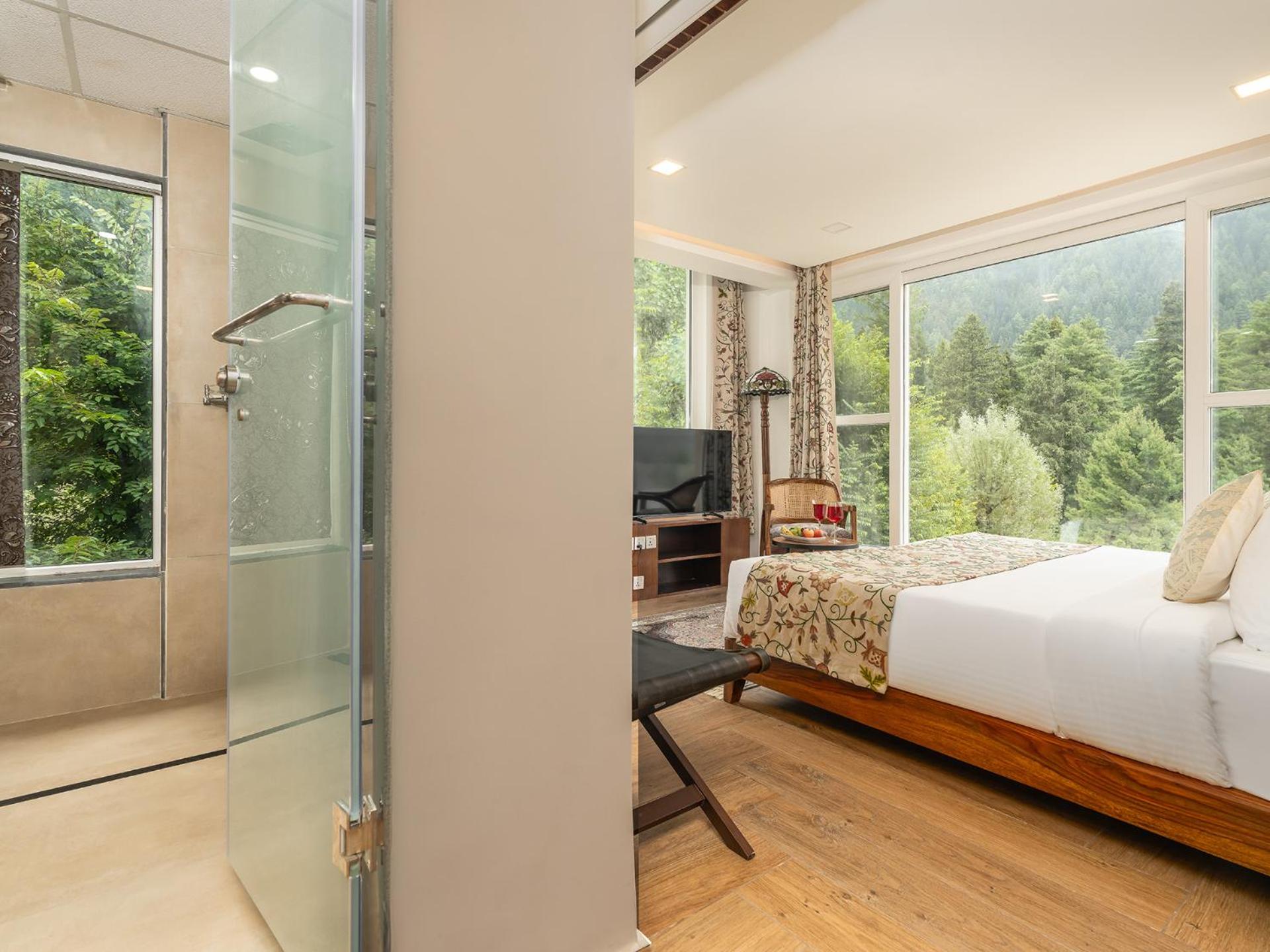 Superior King Room photo 1