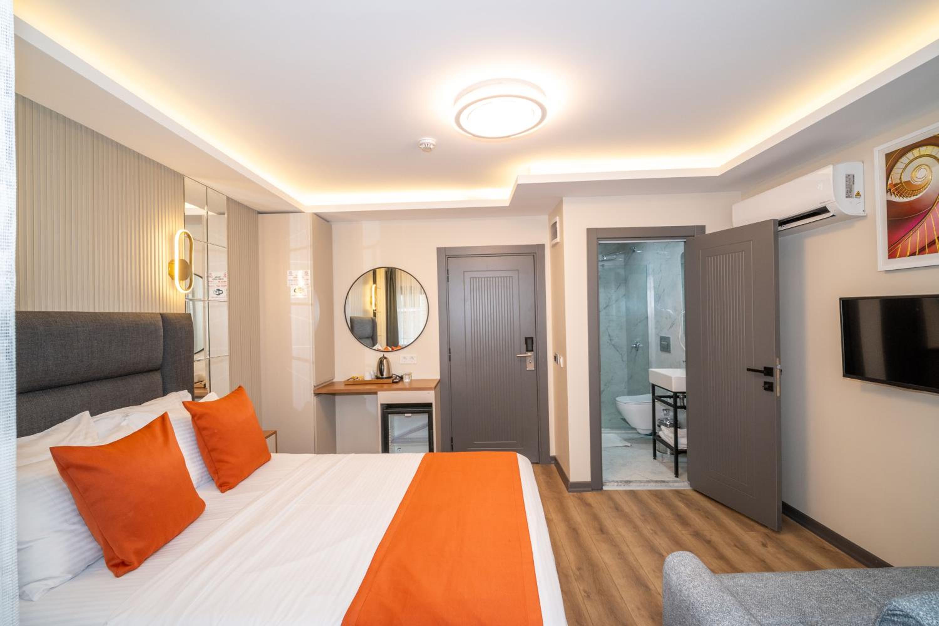 Superior King Room photo 1