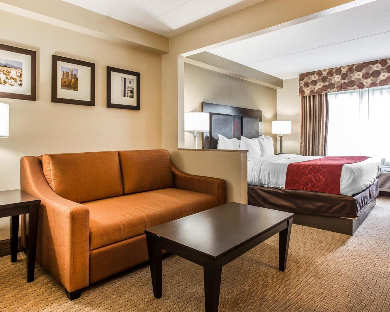 King Suite - Non-Smoking - Photo 1