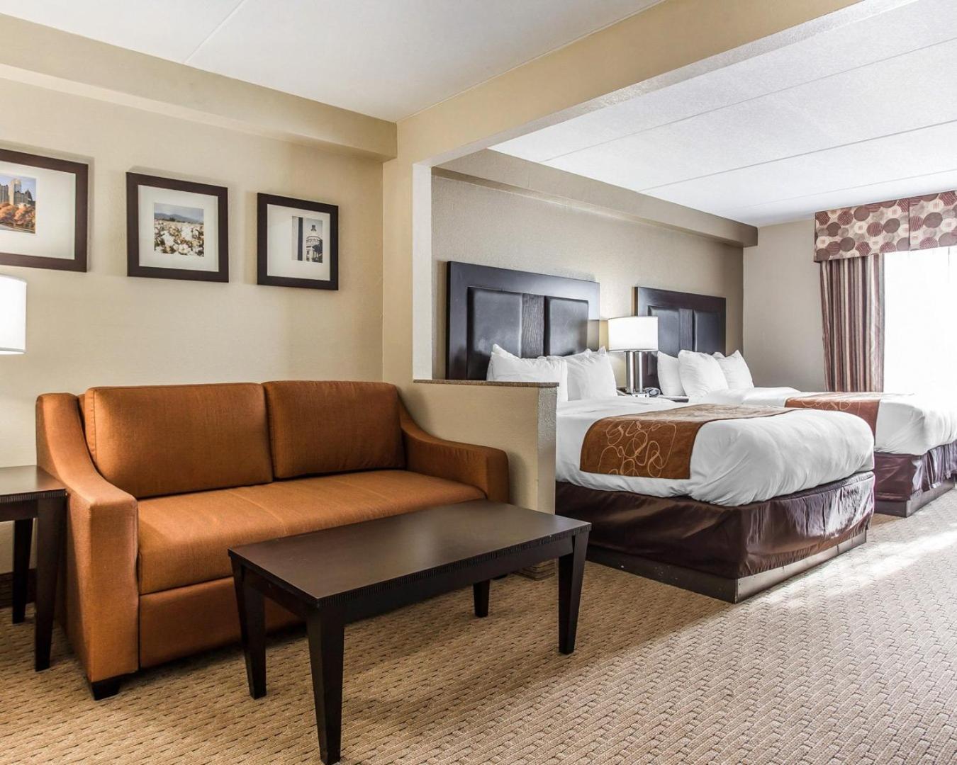 Queen Suite with Two Queen Beds - Non-Smoking - Photo 1