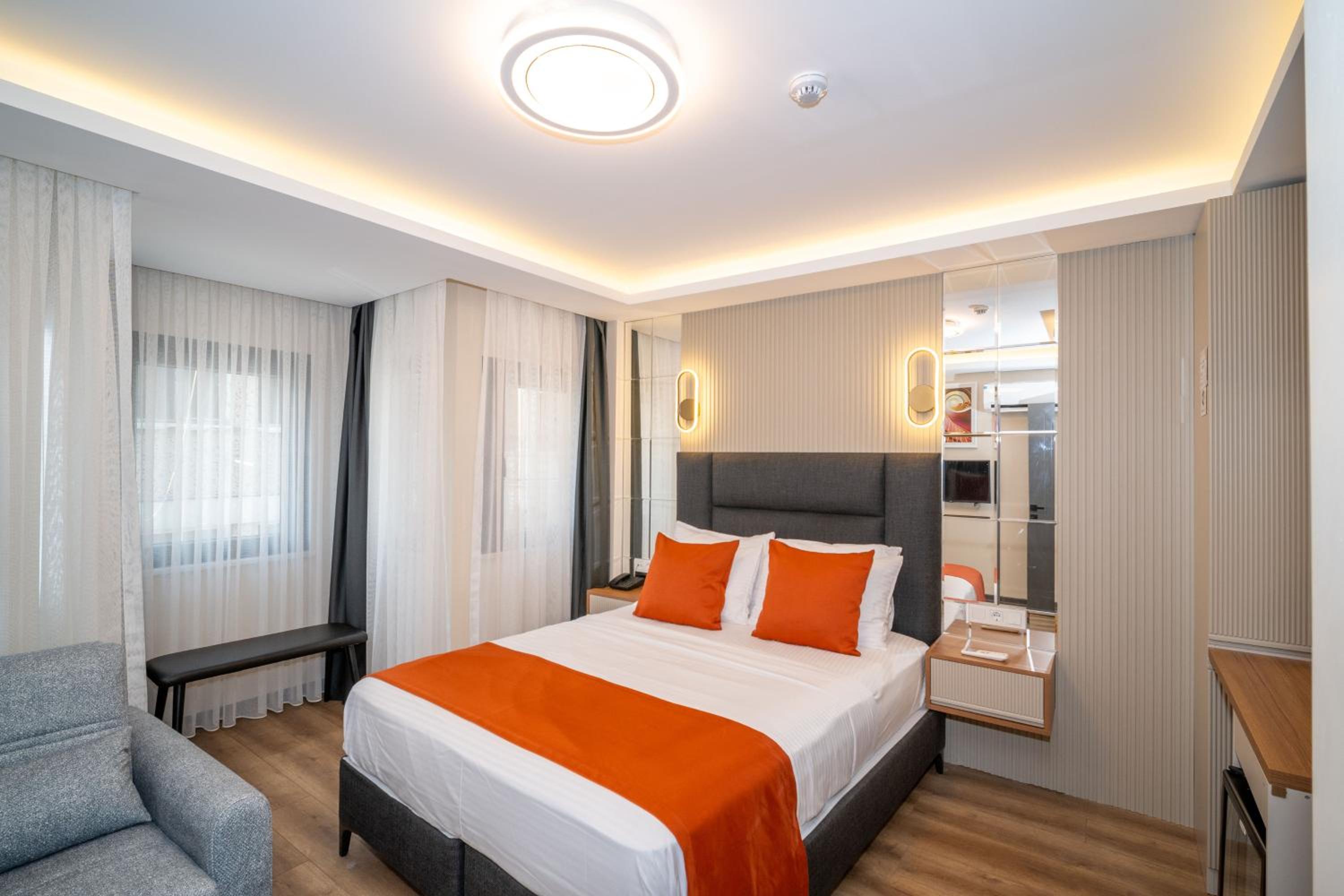 Superior King Room photo 3