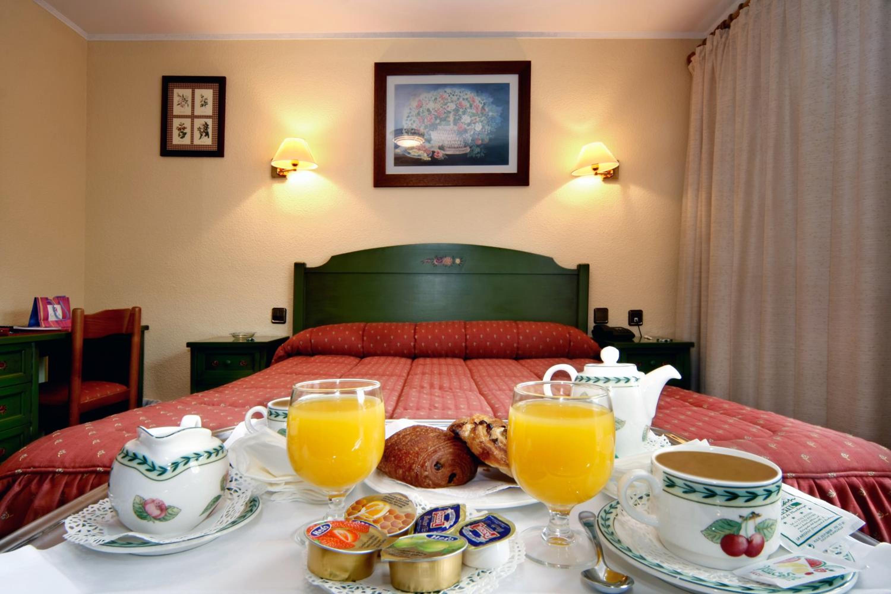 Double or Twin Room photo 2