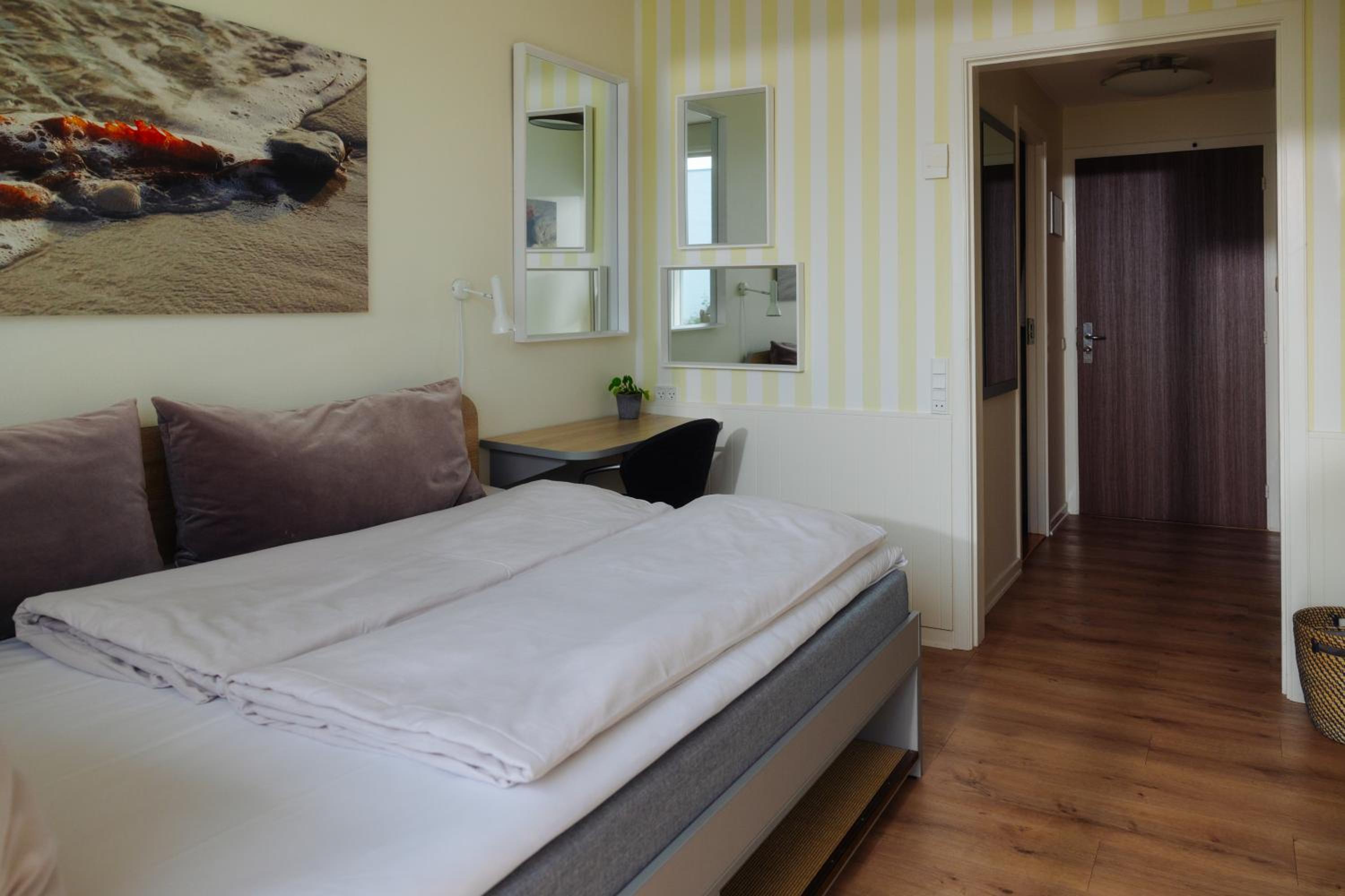 Budget Double Room photo 2