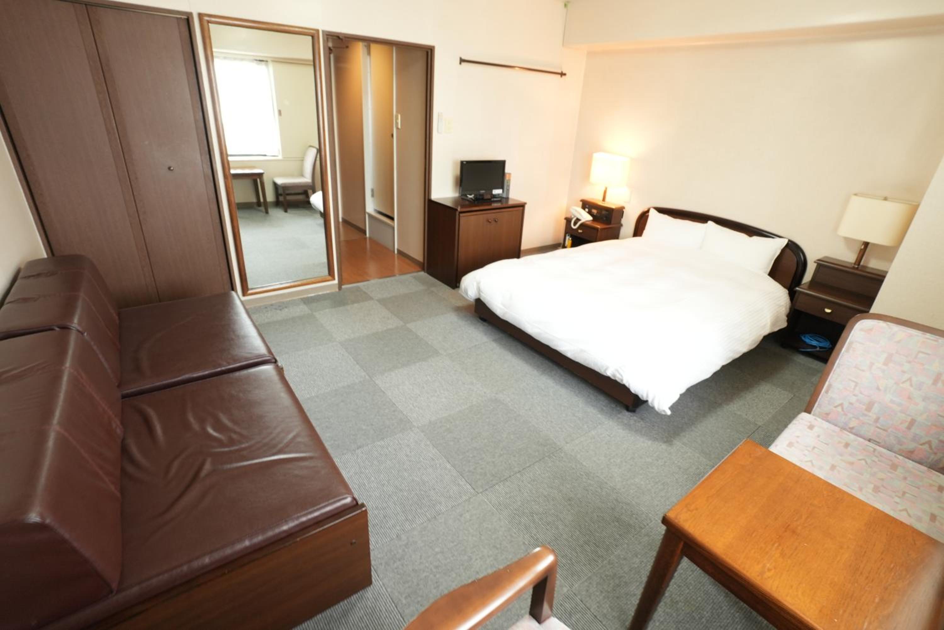 Double Room - Non-Smoking  - Photo 3