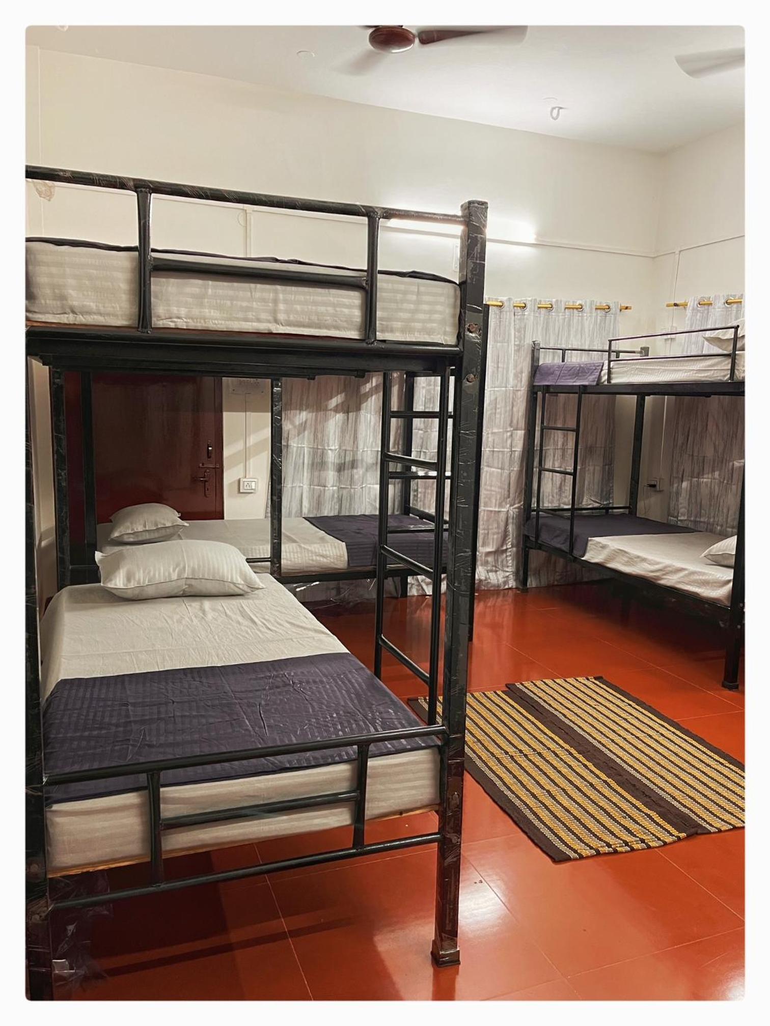 Bed in 8-Bed Mixed Dormitory Room photo 3