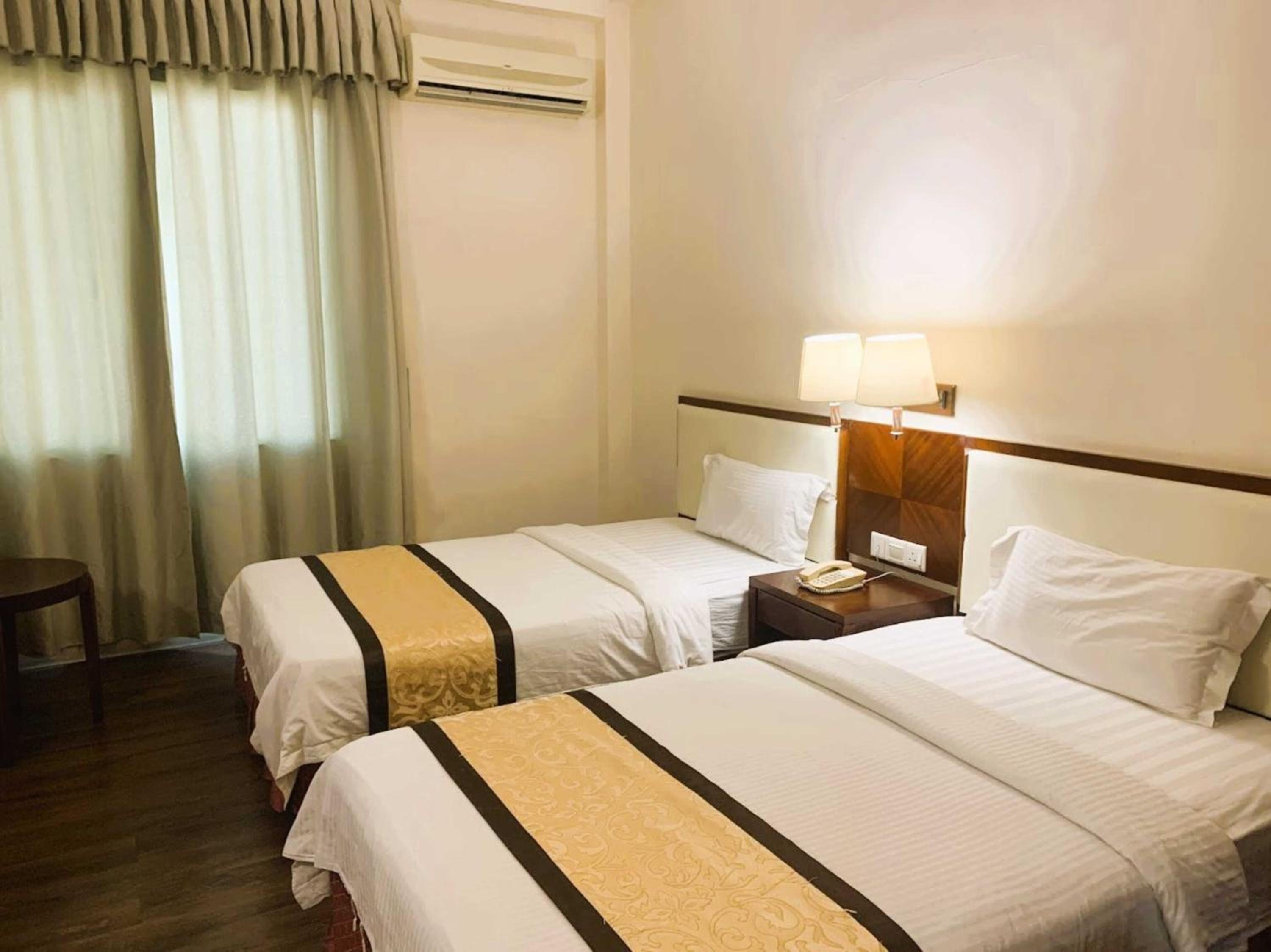 Deluxe Twin Room photo 2