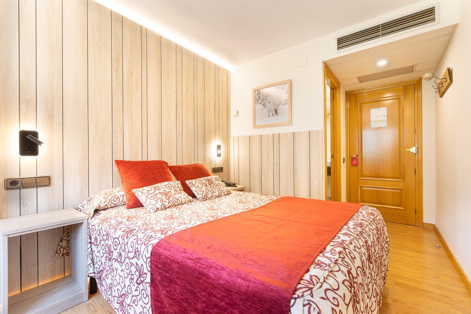Small Double Room - Photo 2