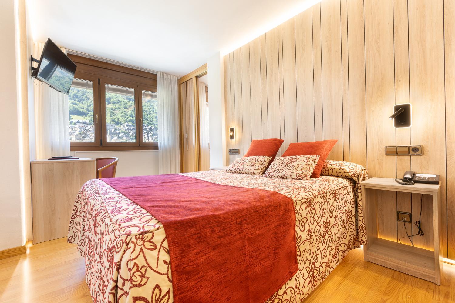 Small Double Room - Photo 6