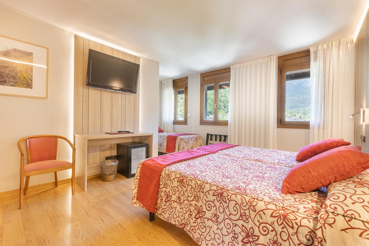 Triple Room - Photo 11
