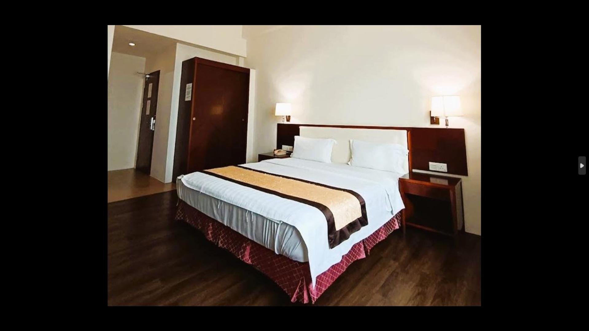 Standard King Room photo 2
