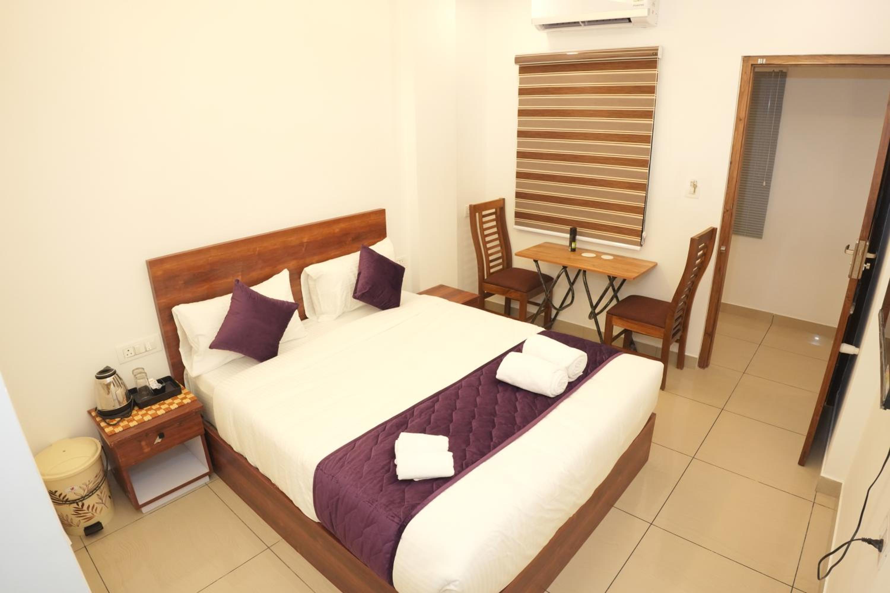 Budget Double Room photo 3