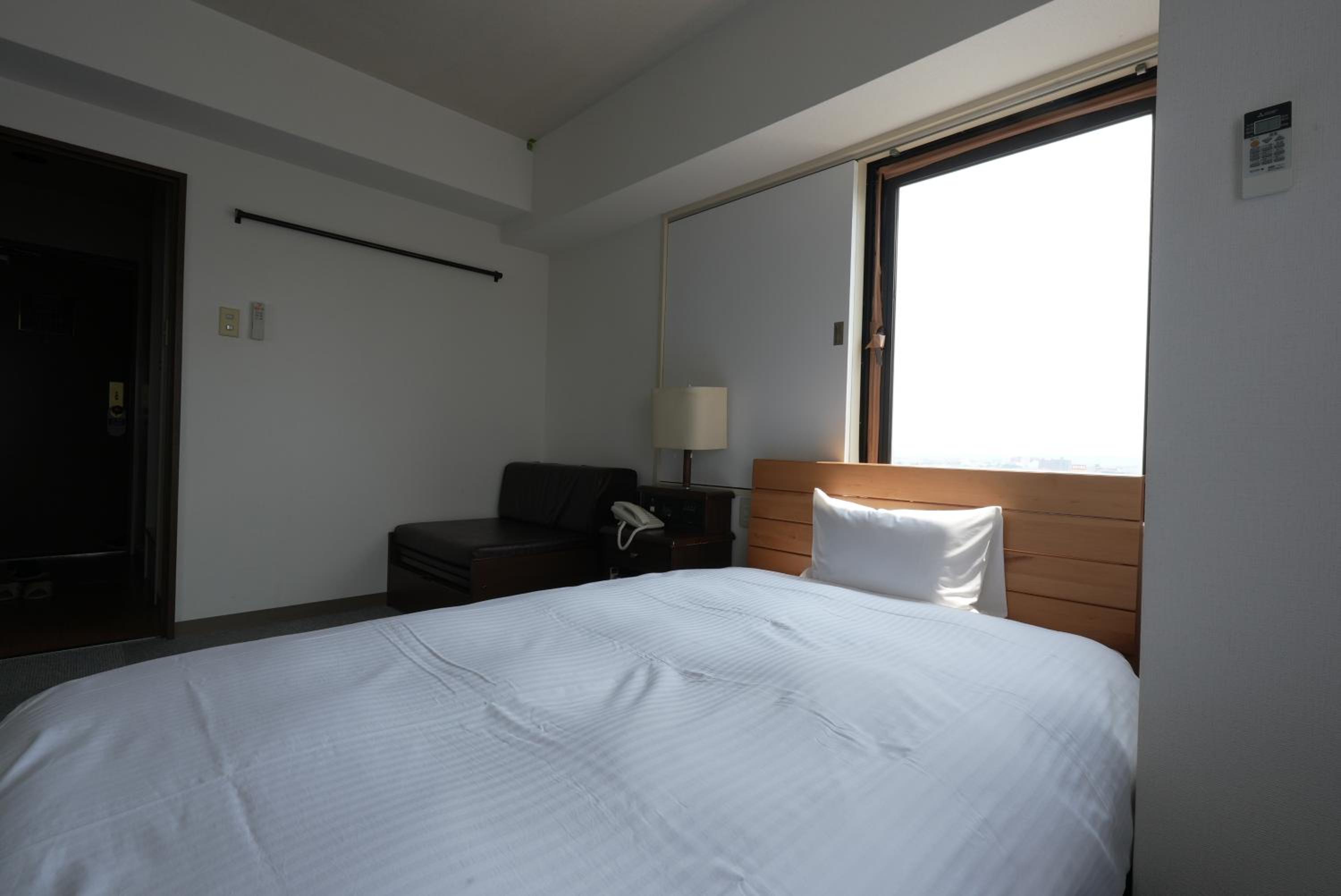 Single Room - Smoking