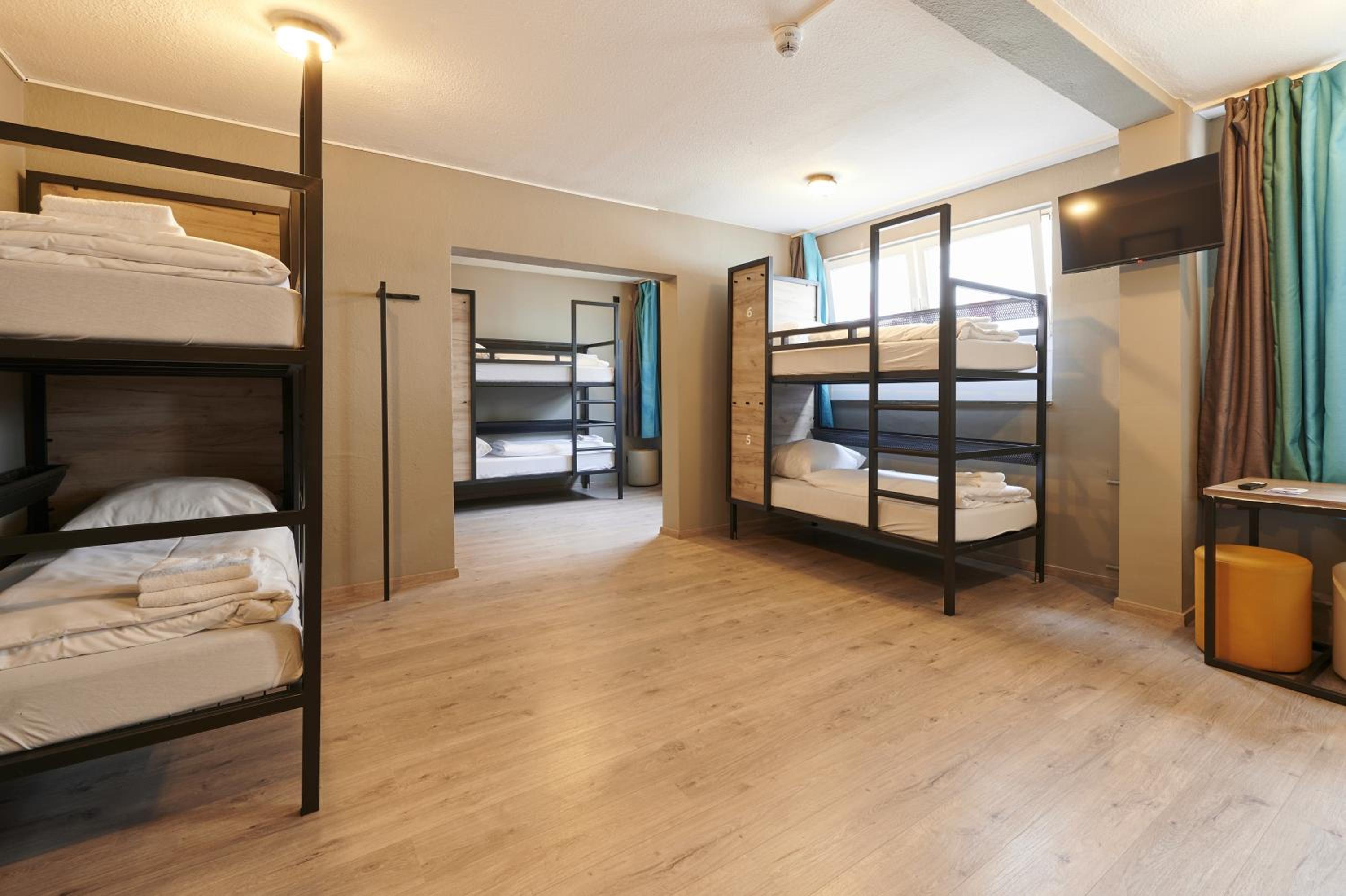 Bed in 8-Bed Dormitory Room photo 2
