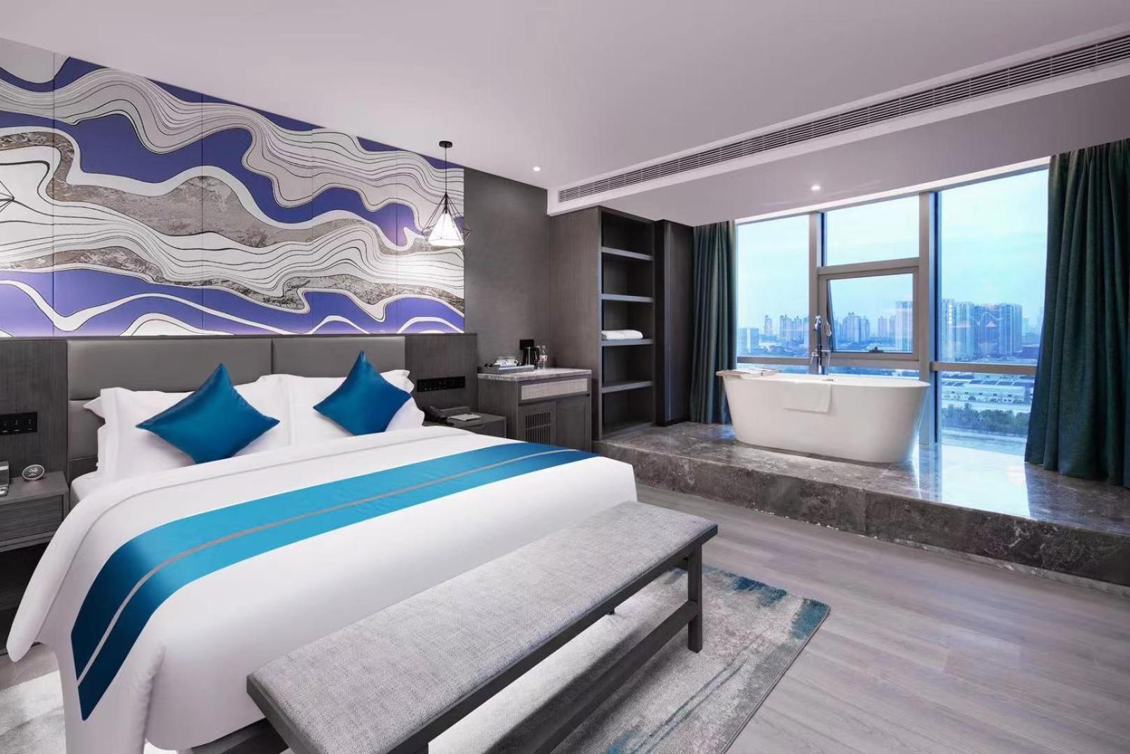 CEO Suite photo 1