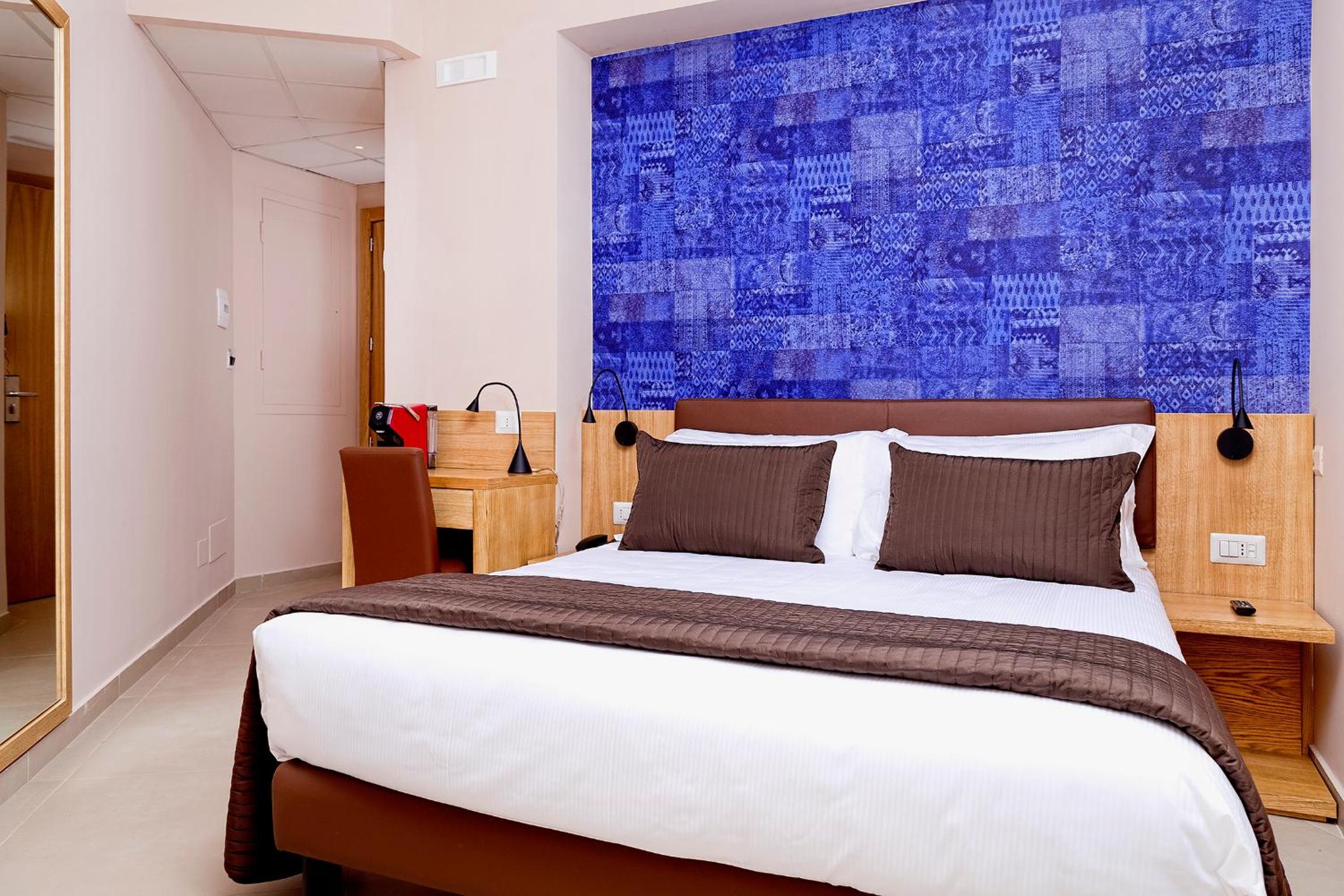 Double Room - Photo 14