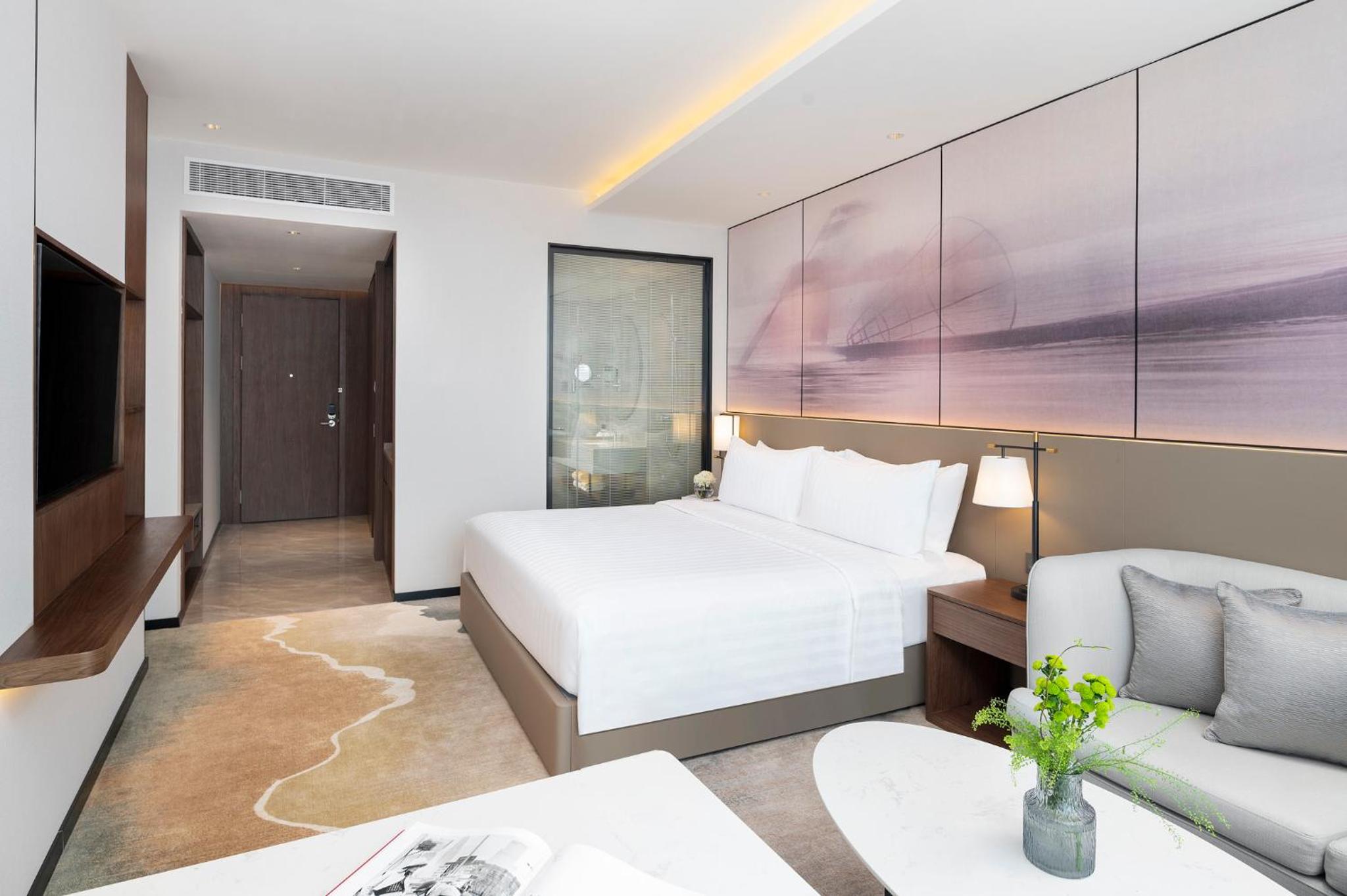 Deluxe King Room