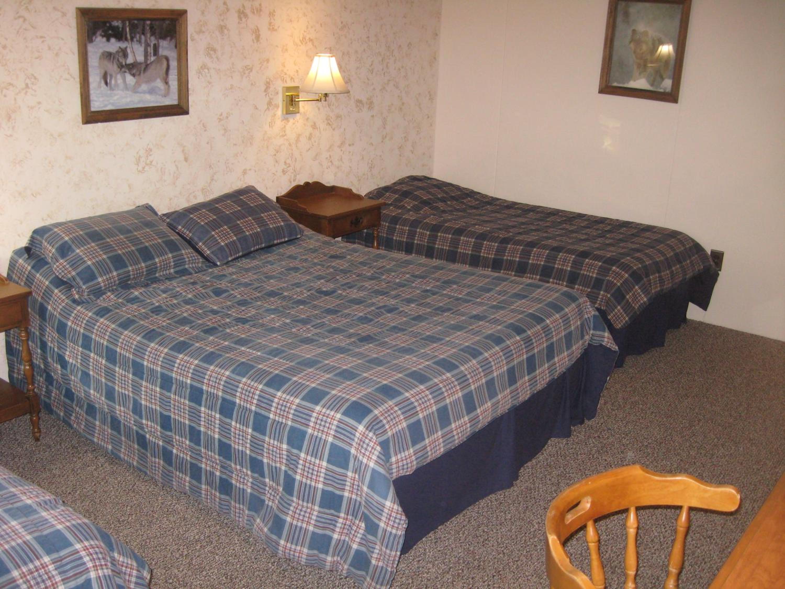 Queen and Twin Room  photo 1