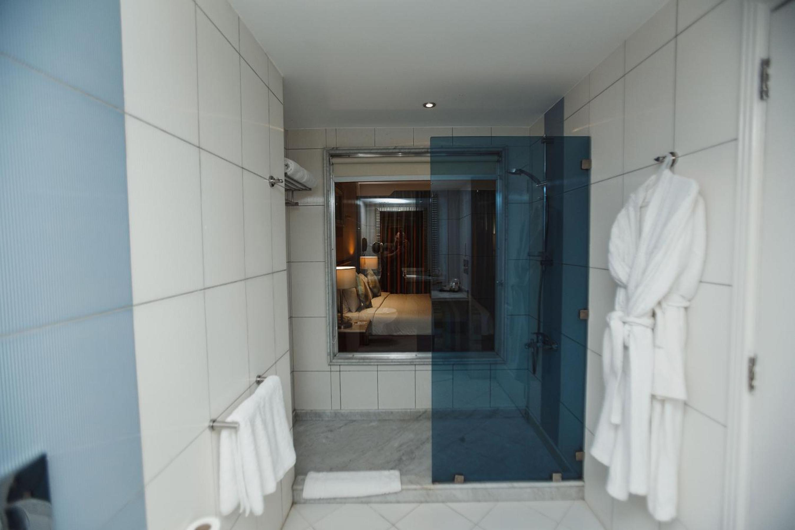 Superior Queen Room (2 Adults +2 Child) - Photo 7