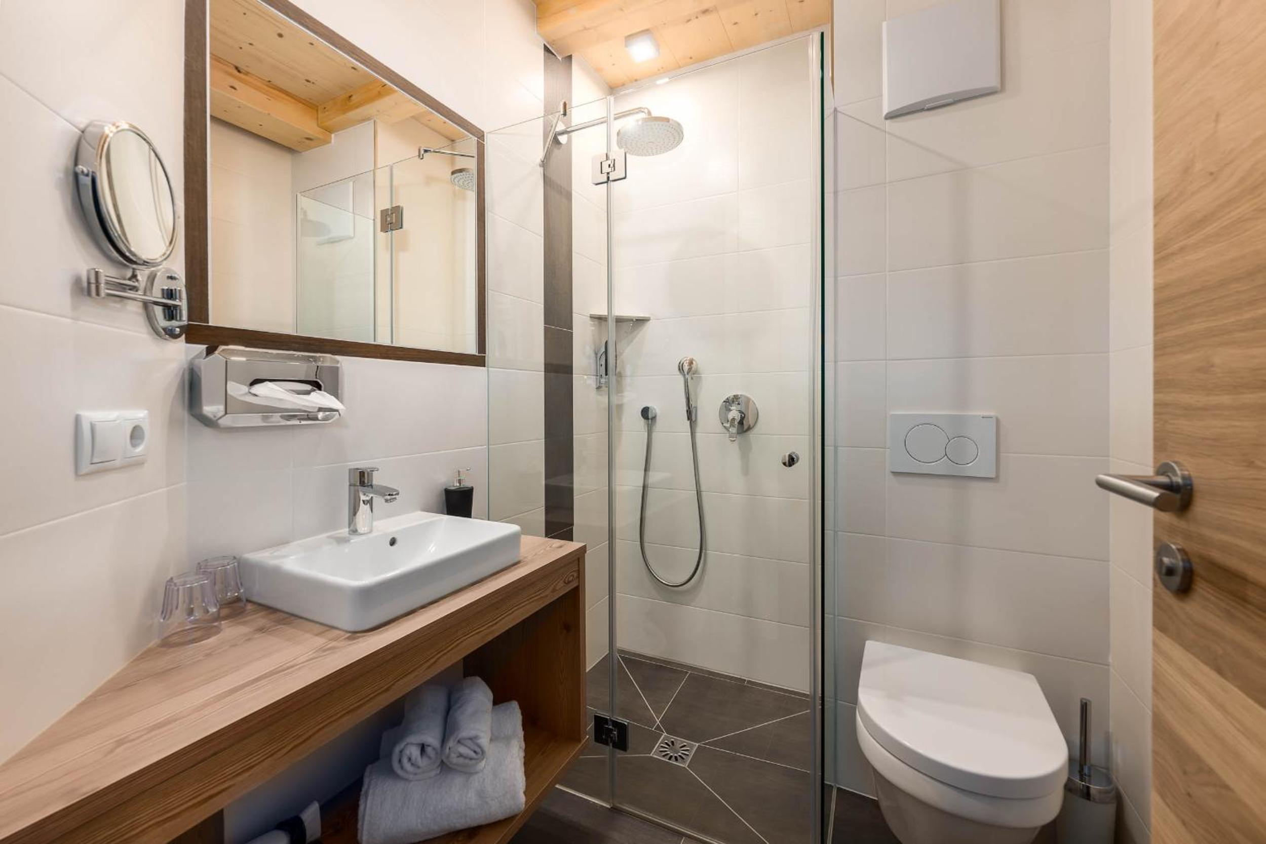 Two-Bedroom Suite - Photo 5