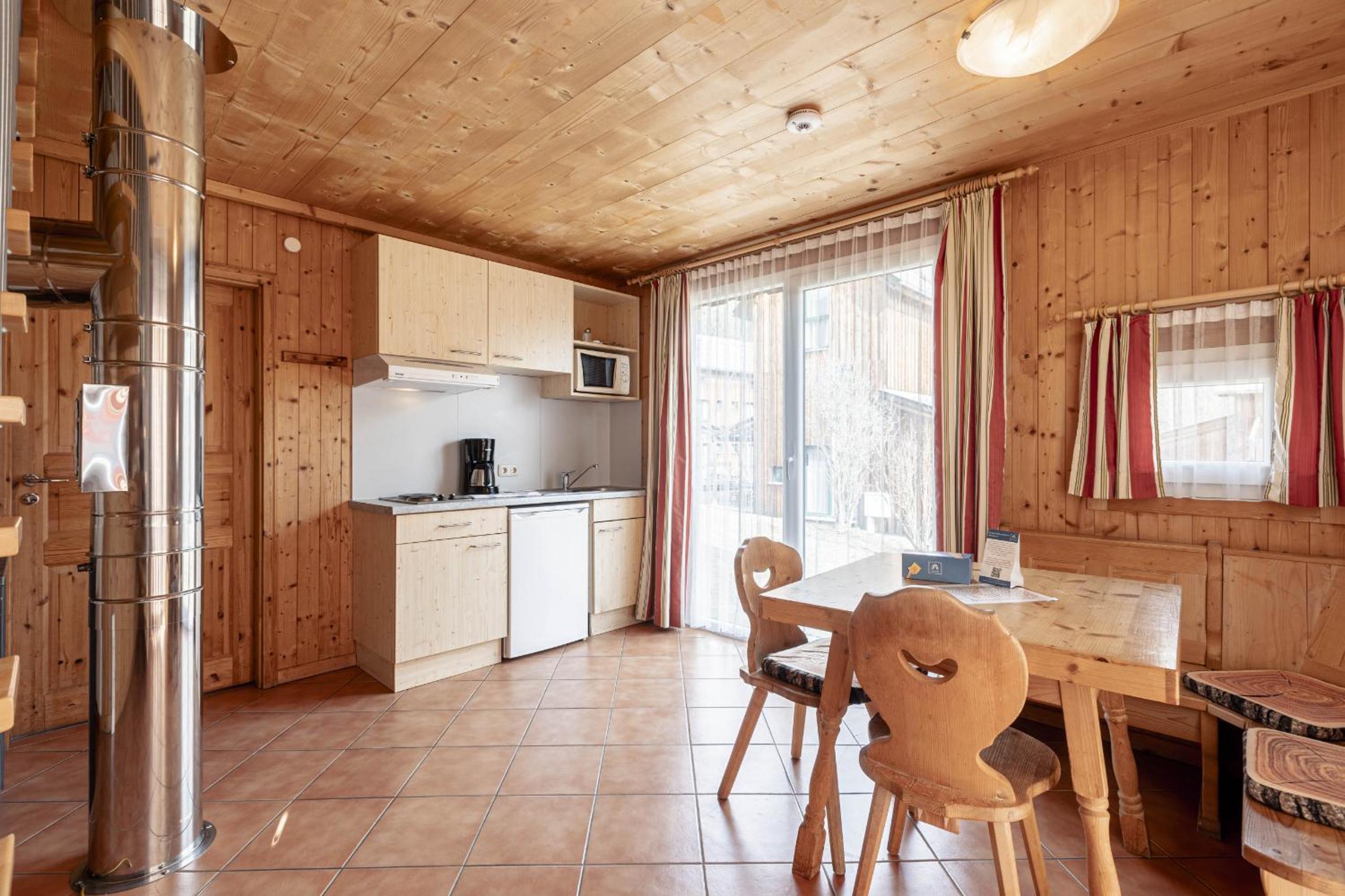 Superior Holiday Home (4 Adults) - Photo 14