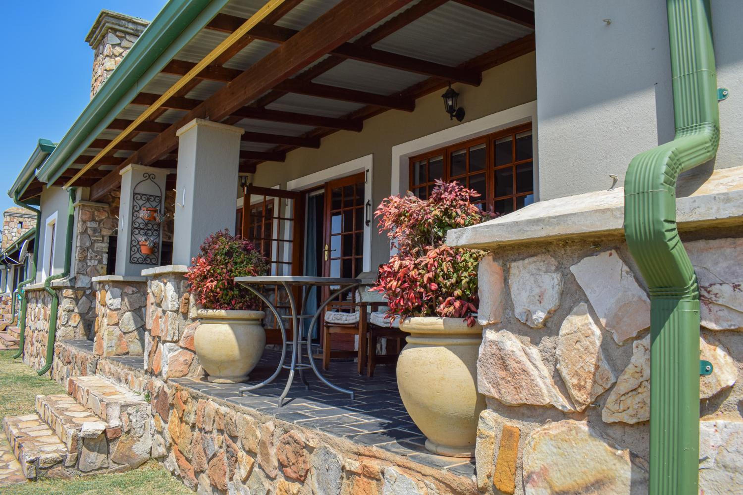 Four-Bedroom House - Photo 4