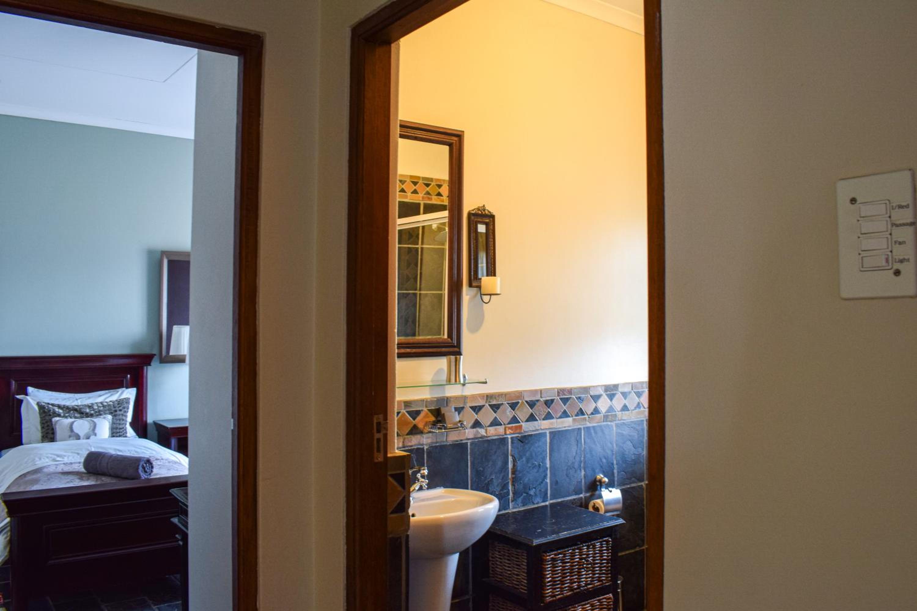 Four-Bedroom House - Photo 20