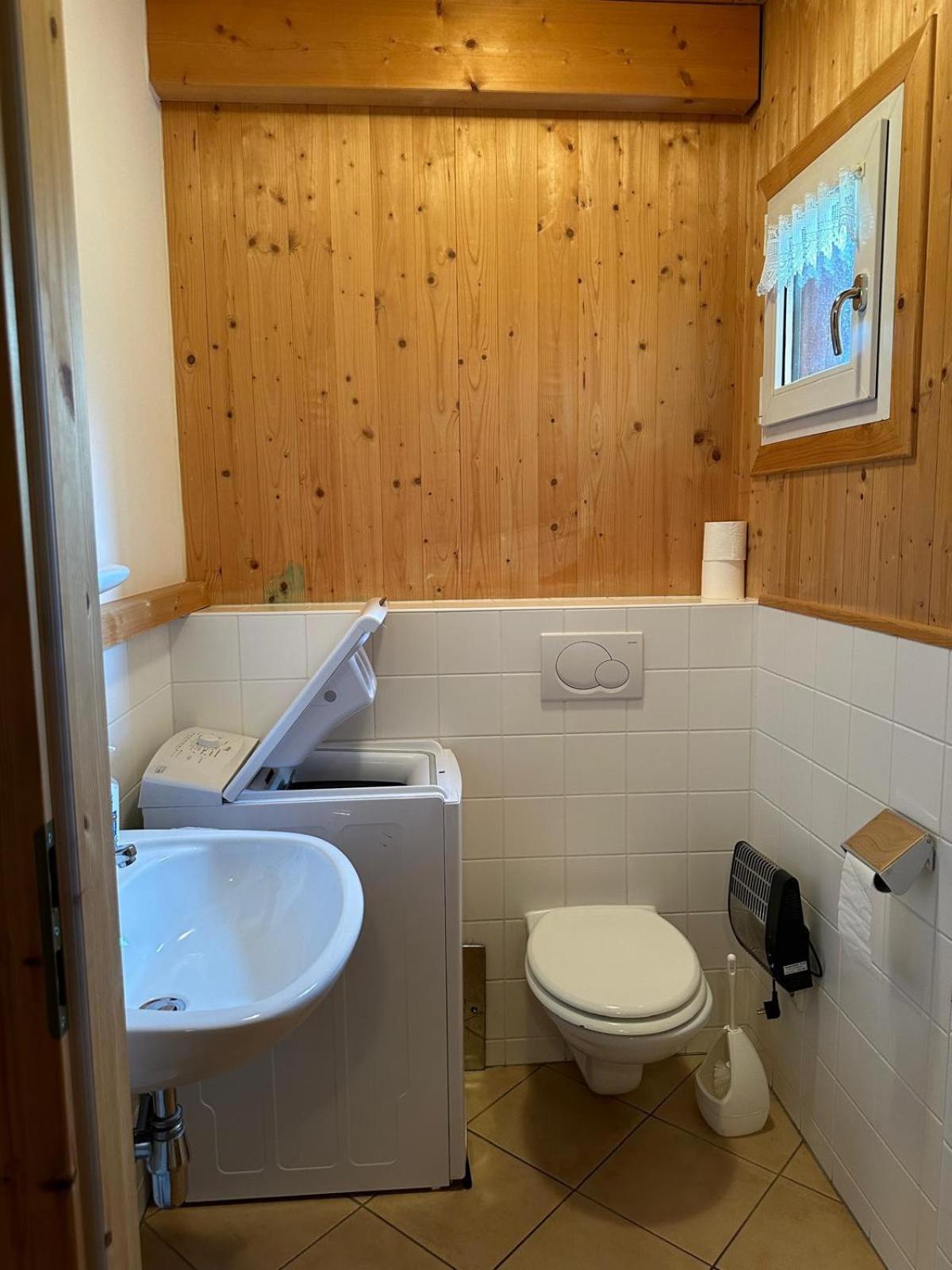 Two-Bedroom Holiday Home (6 Adults) #46 photo 3