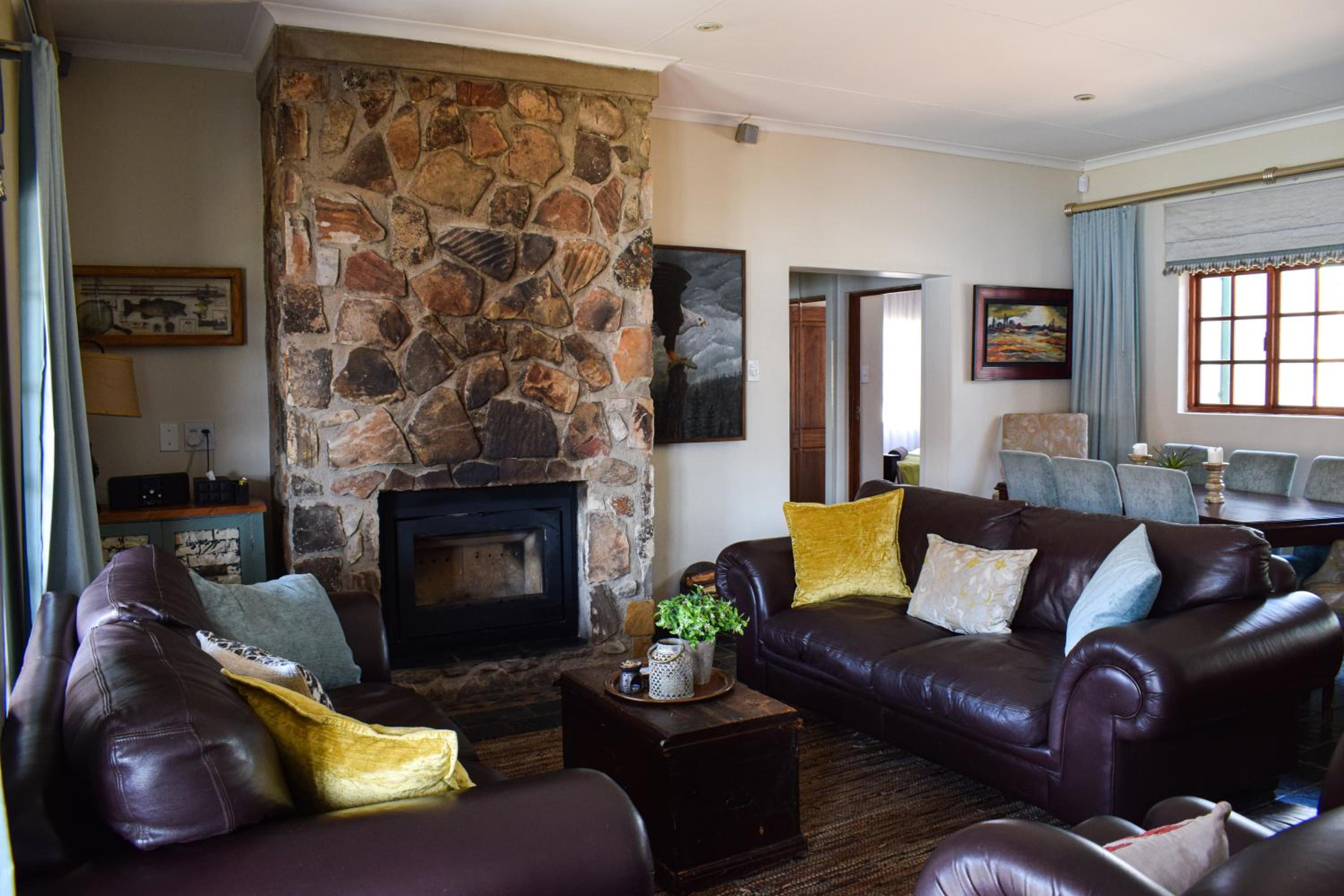 Four-Bedroom House - Photo 12