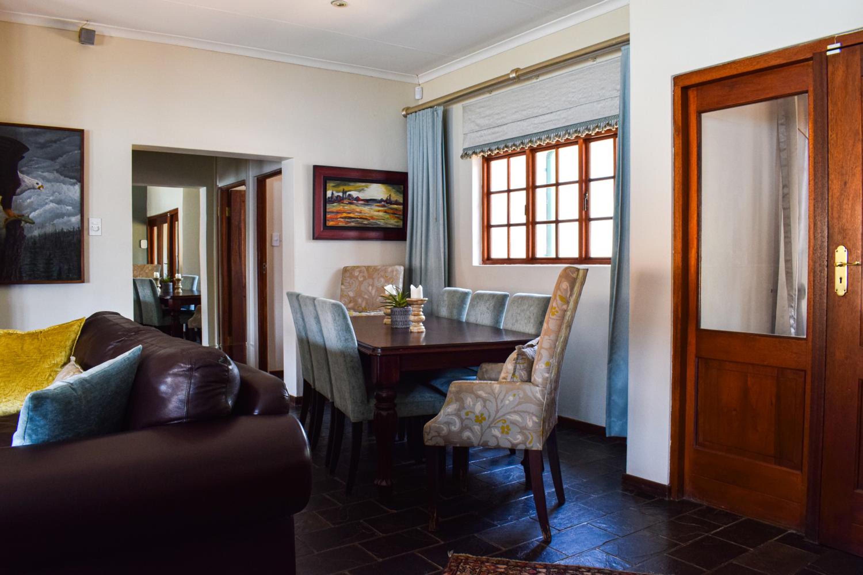 Four-Bedroom House - Photo 14