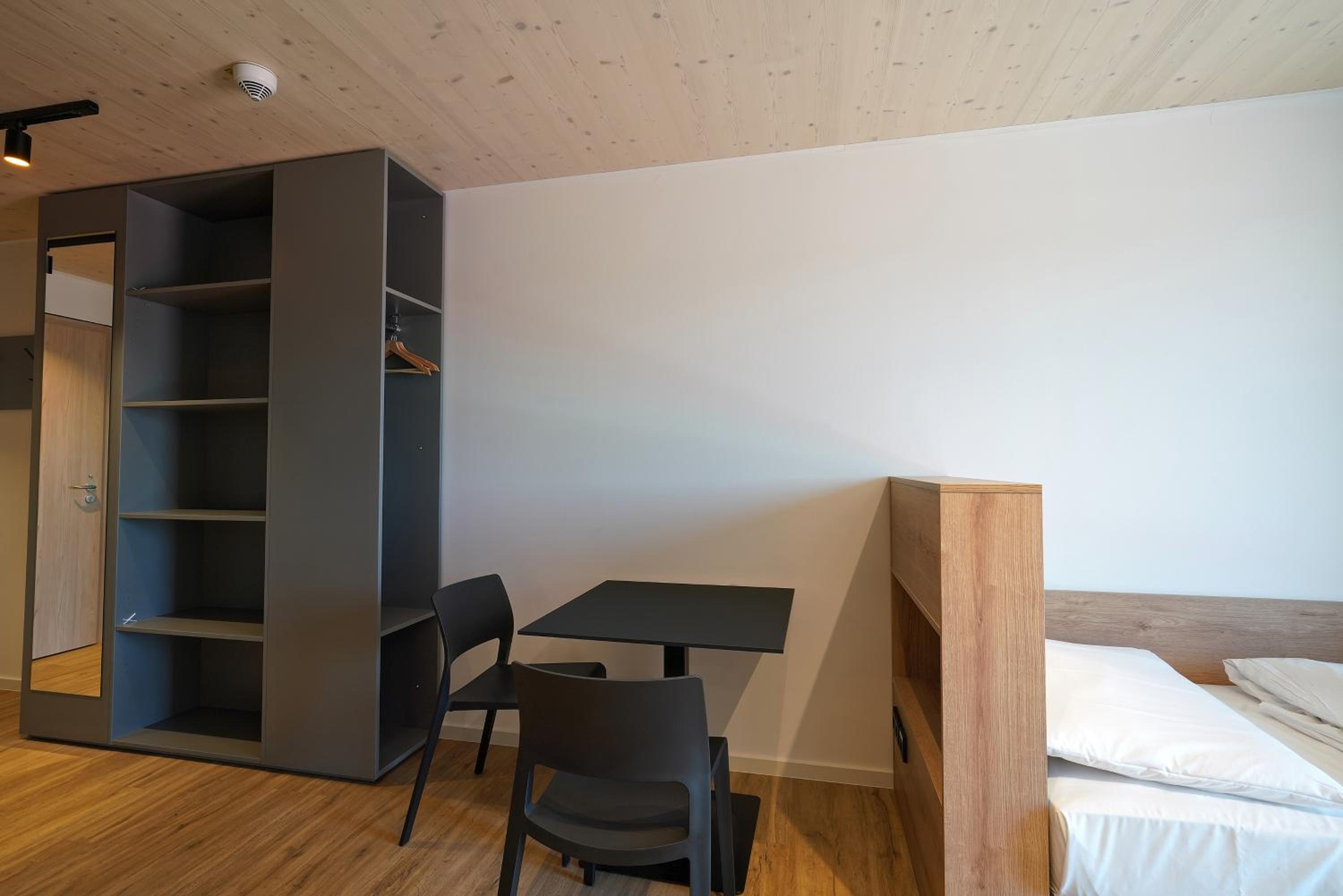 Large Twin Room photo 3