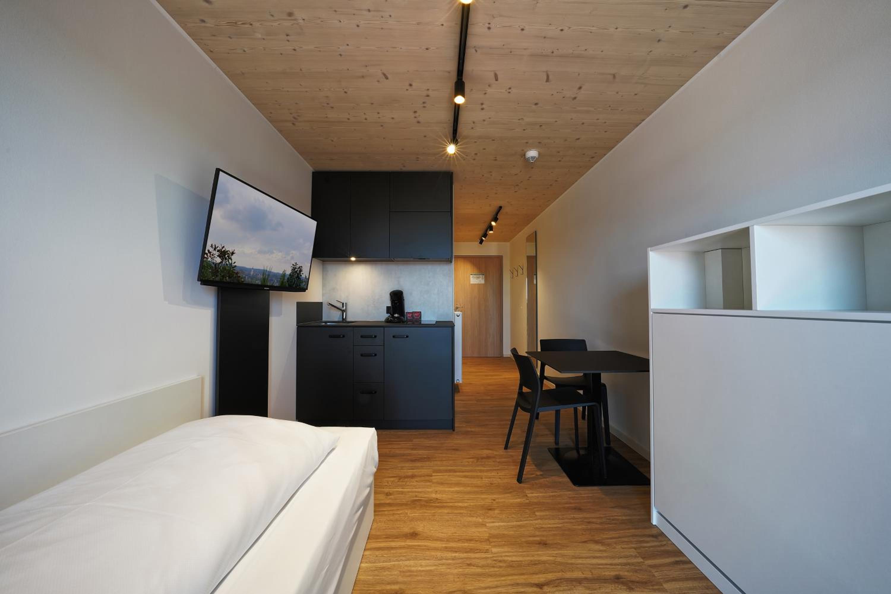 Small Twin Room photo 1