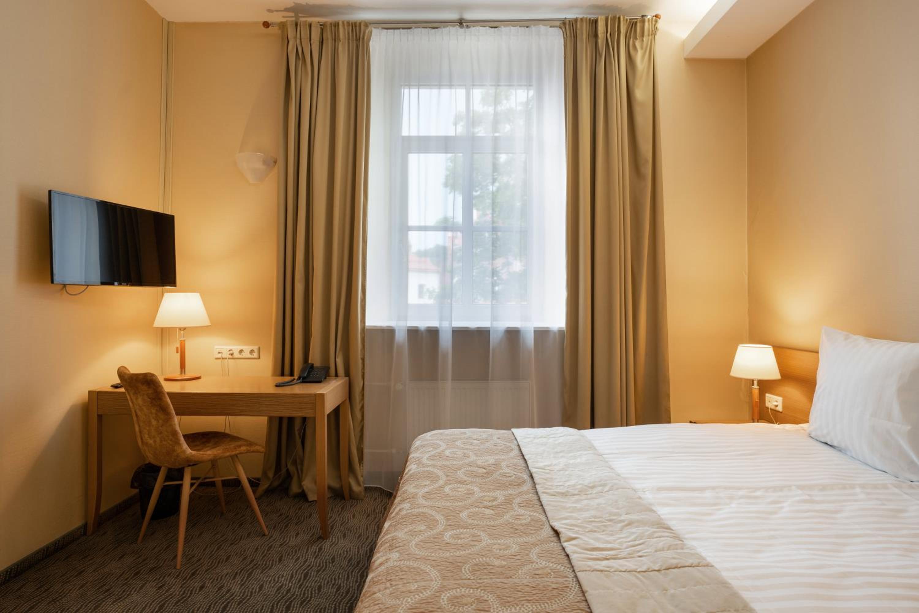 Deluxe Room - Photo 3