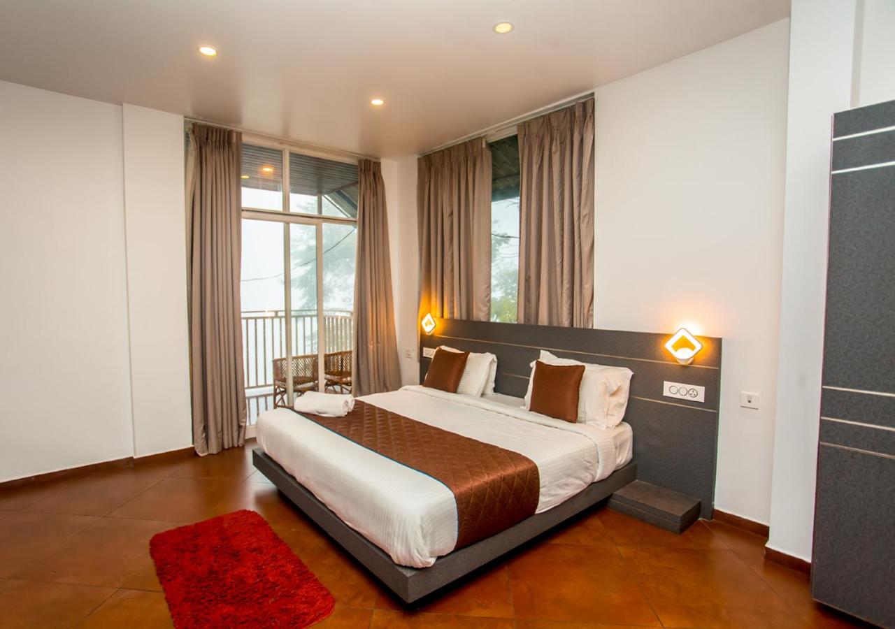 Suite Room - Photo 11