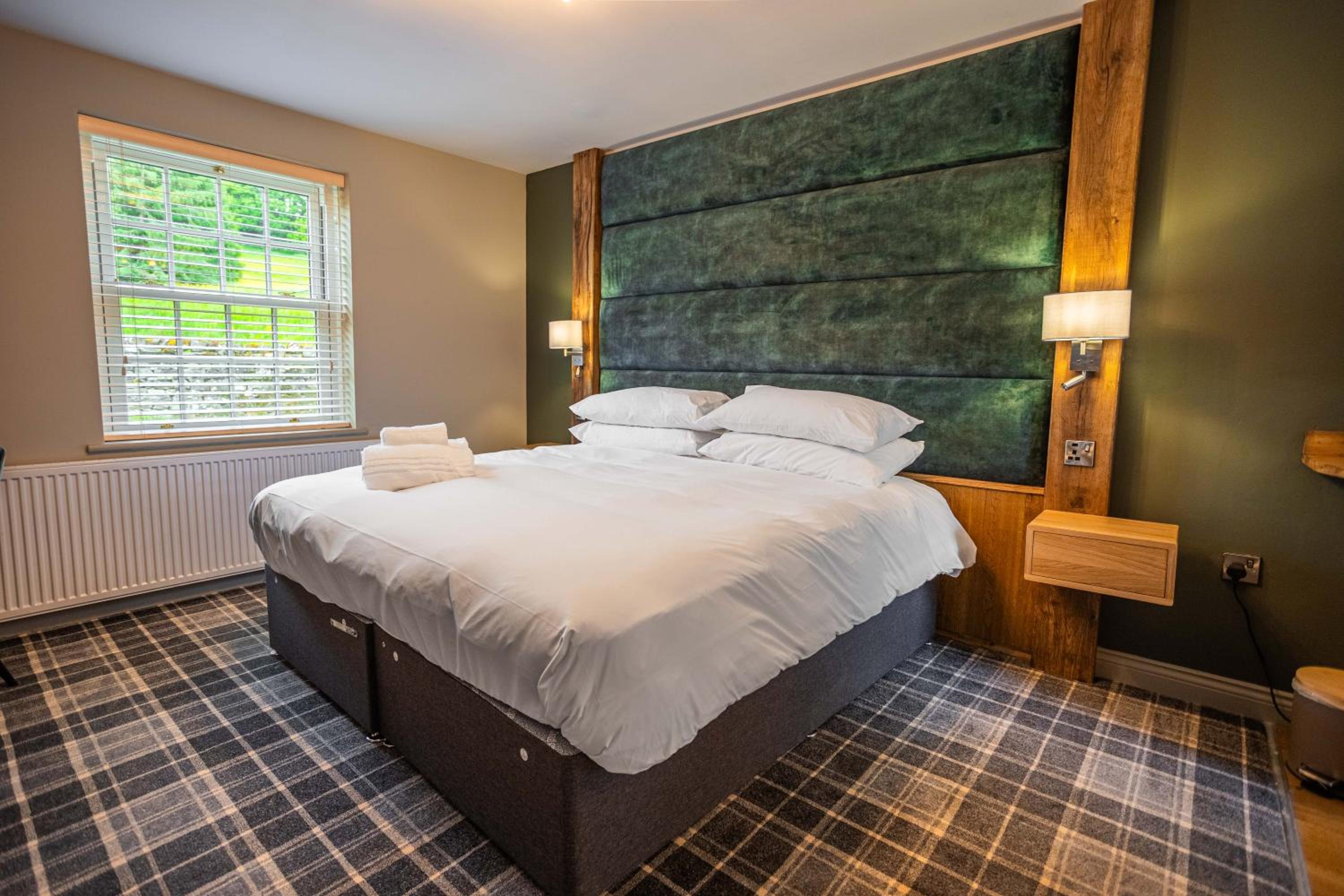 Deluxe Twin Room - Photo 15