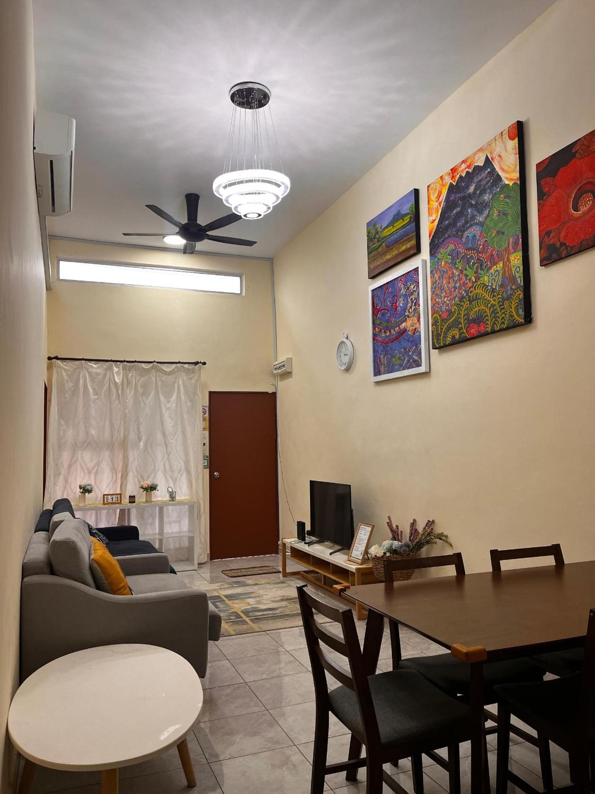 Three-Bedroom House photo 1