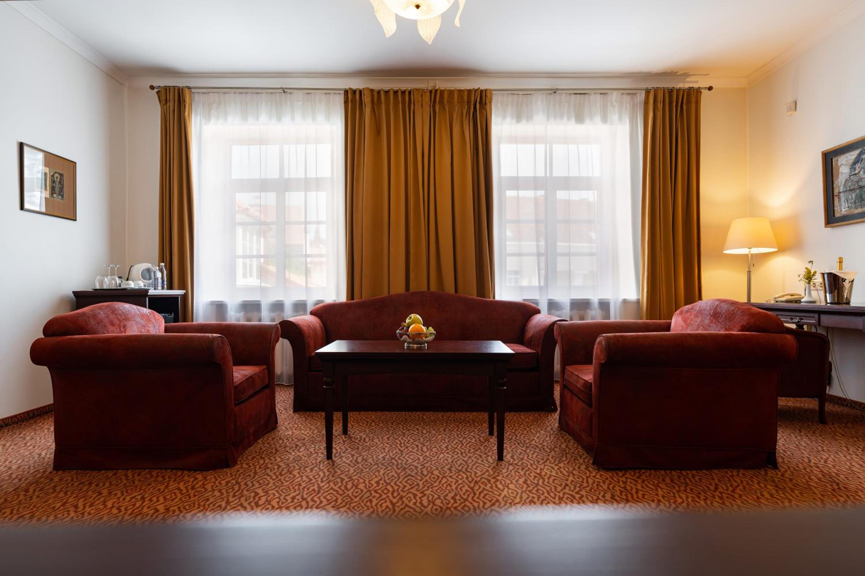 Suite - Photo 4