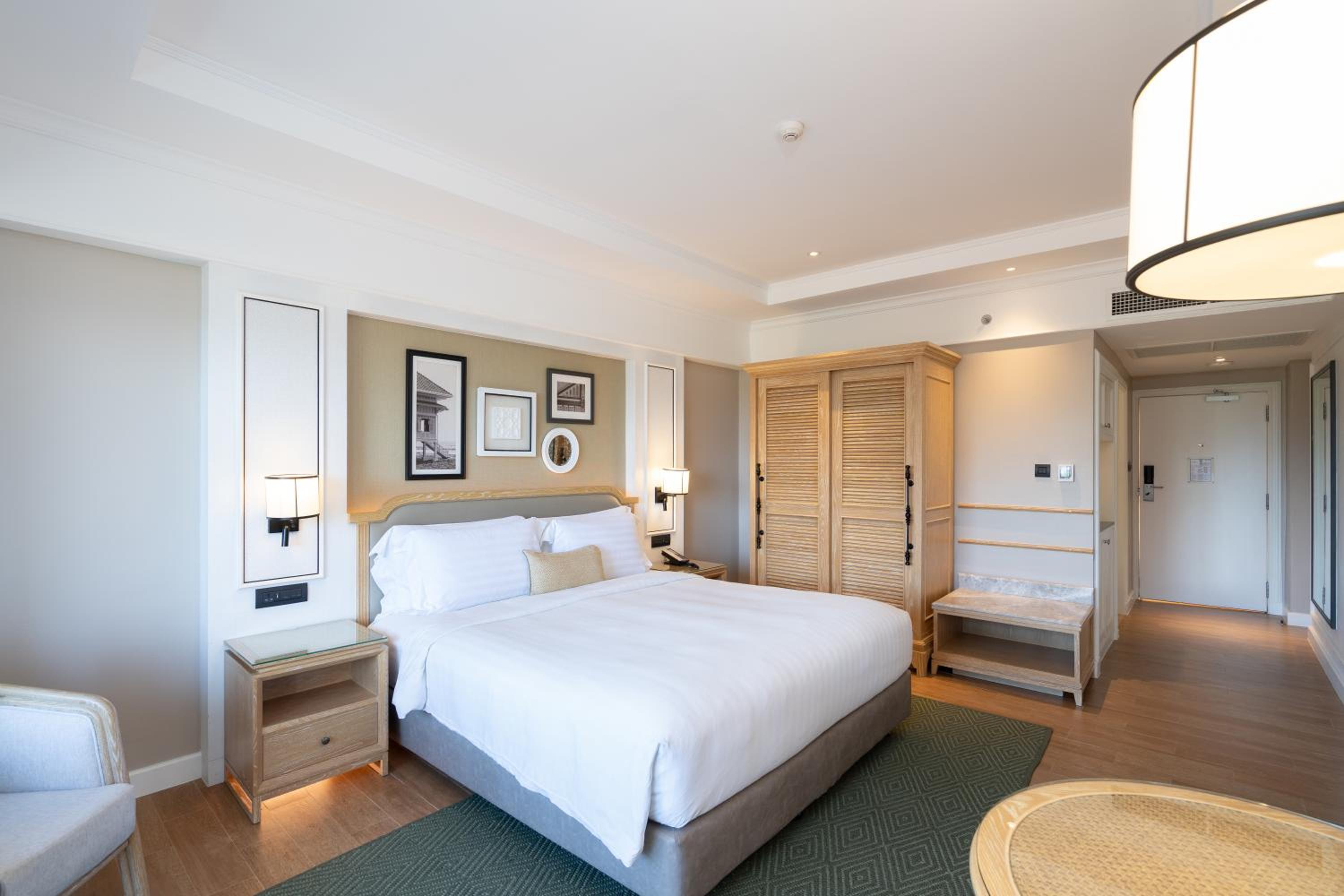 Premium Ocean View King - Photo 3