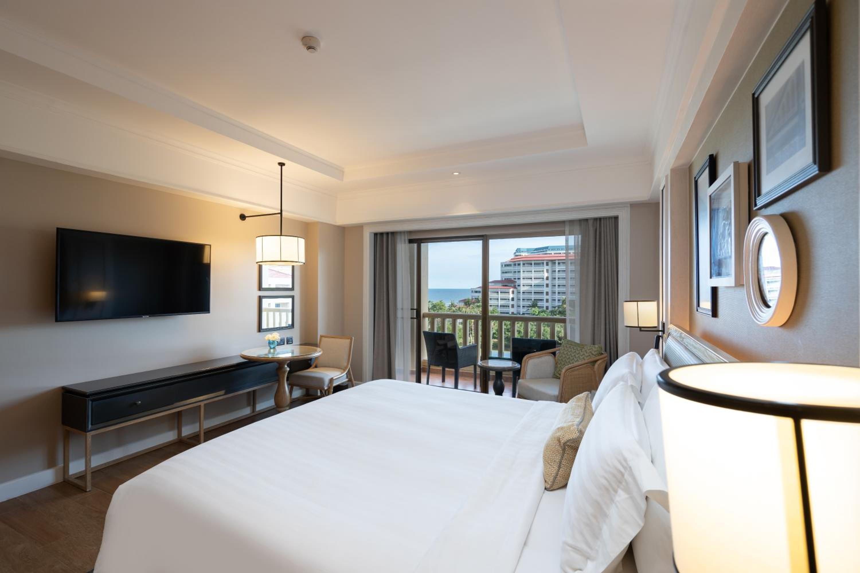 Premium Ocean View King - Photo 2